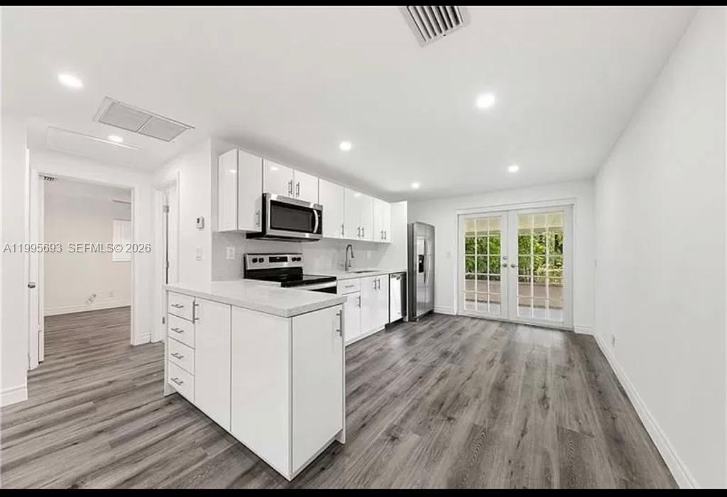 Impressive exterior facade at 4020 50th St - Home in Dania Beach