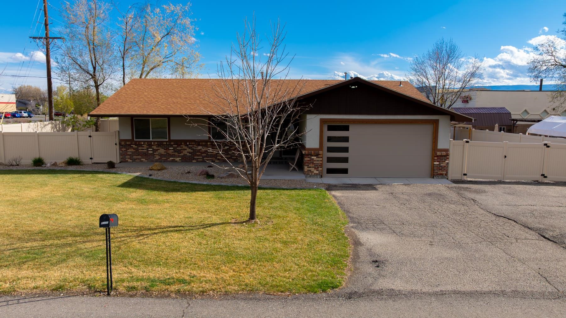 2999 Ft Garland Drive