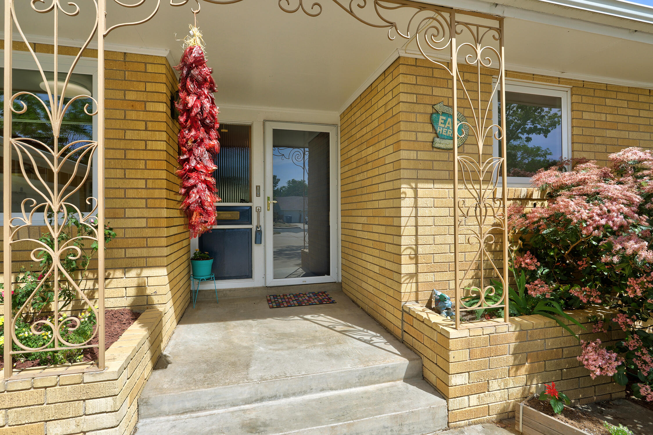 1300 Dakota Street NE Albuquerque, NM 87110