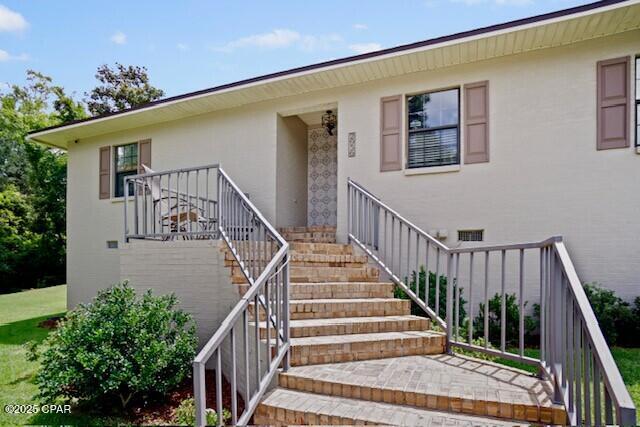 Photo 3 of Sale Pending at 2956 N Caledonia St, Marianna, FL 32446 | MLS# 787967 | Listing updated on 2026-10-14