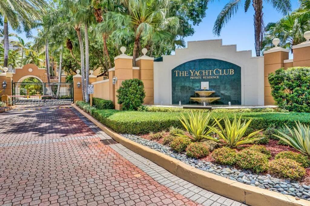 The Yacht Club At Aventur