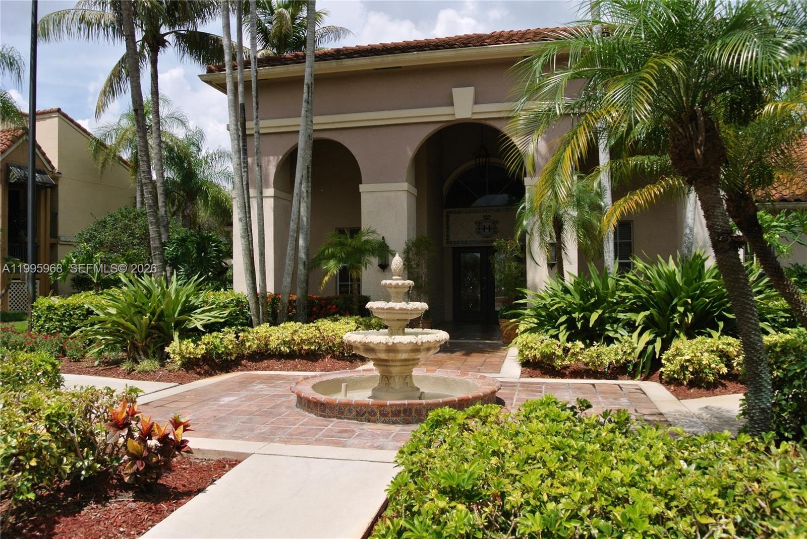 La Hacienda Country Club