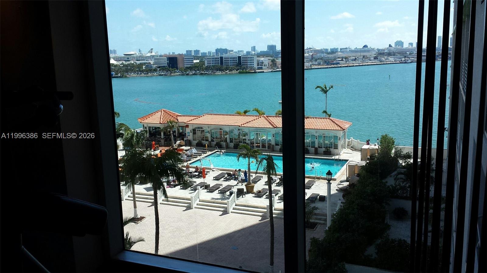 325 S Biscayne Blvd #2220, Miami FL 33131