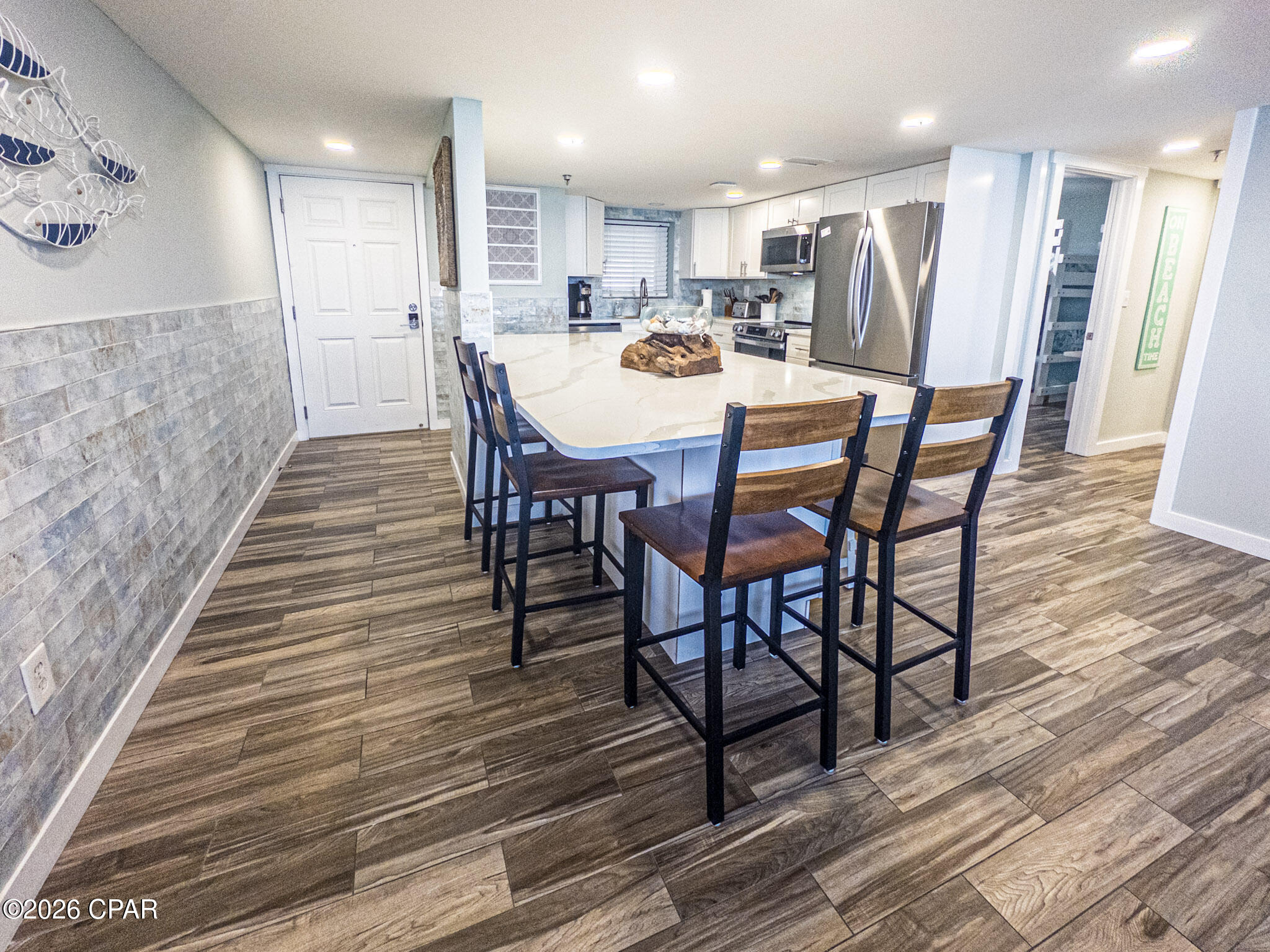 Image 6 For 6201 Thomas Drive 1108