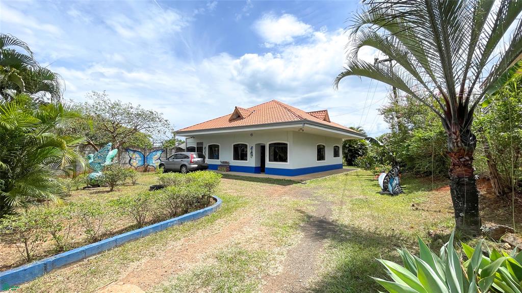 4 bed Single Family Homes For Rent in Atenas, Alajuela - 1