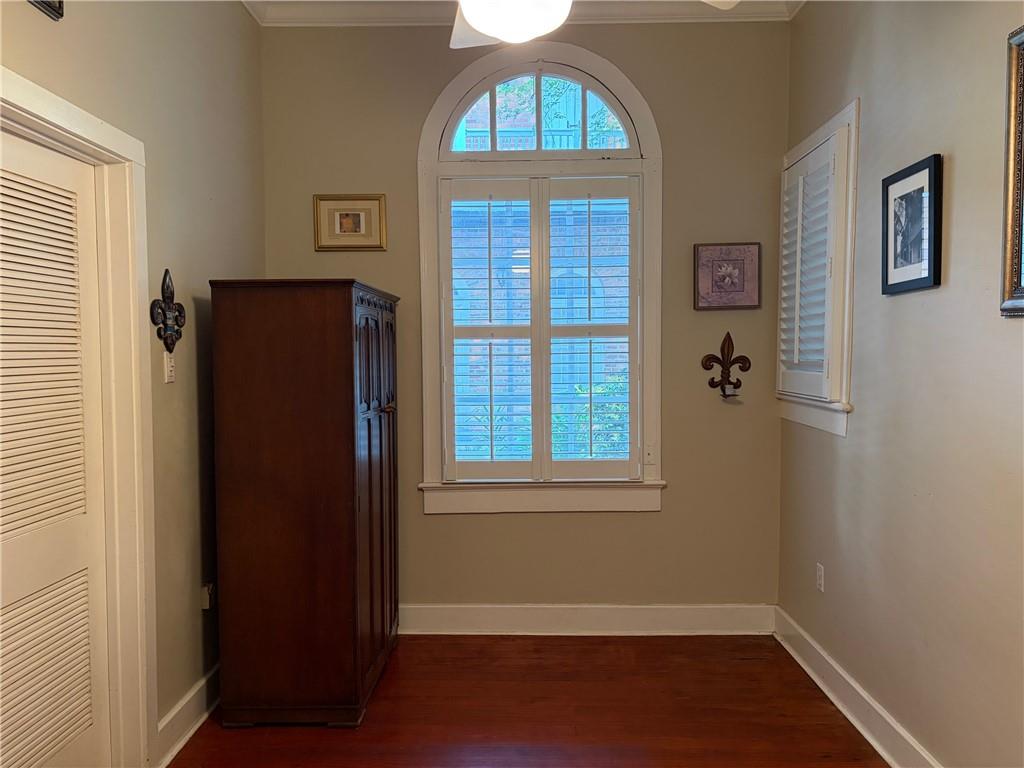 2nd image of 921 Chartres St, New Orleans, LA 70116