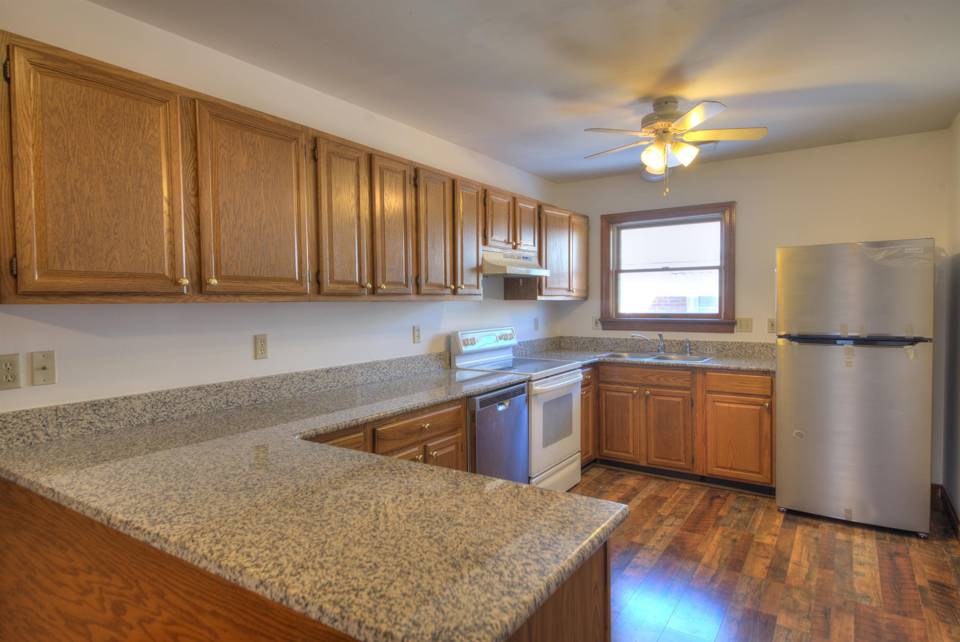 405 Linden Ave S 1