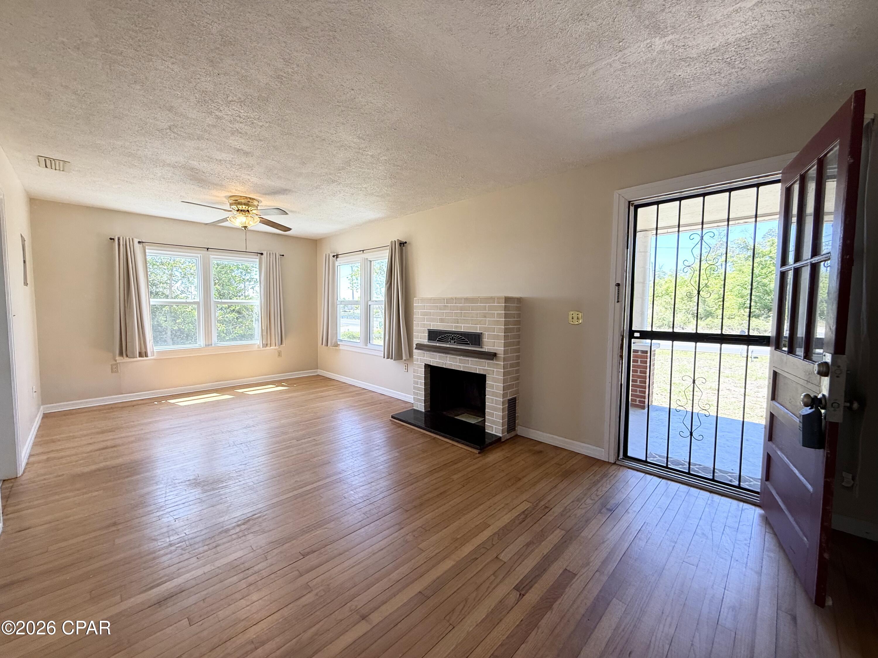 Image 12 For 421 Berthe Avenue