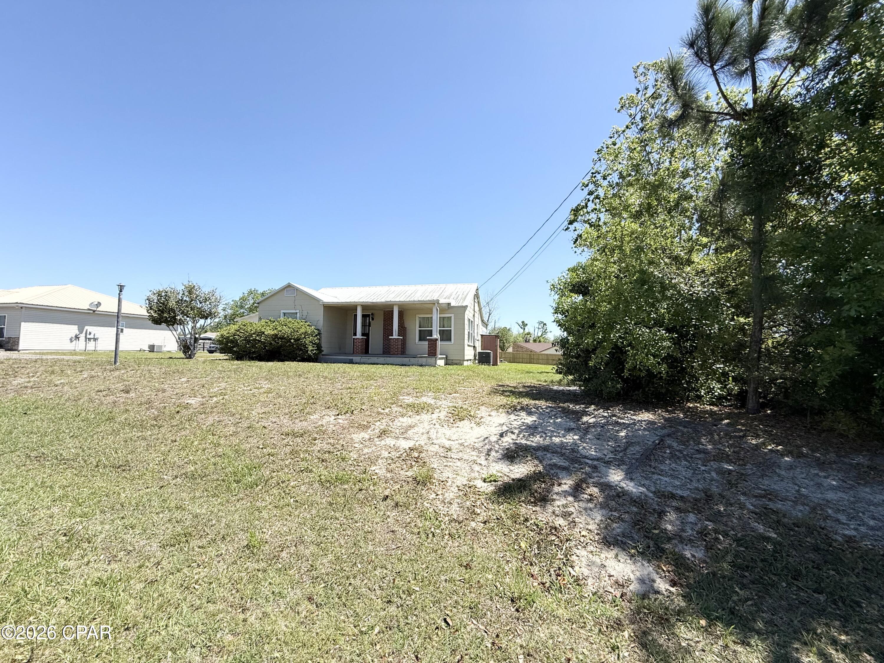 Image 3 For 421 Berthe Avenue