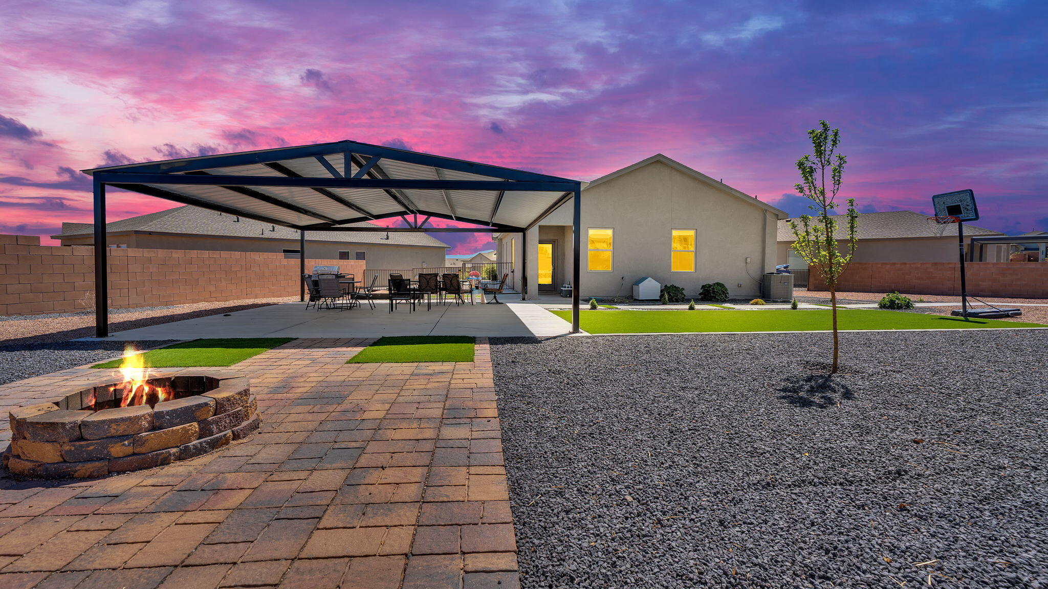 10687 Valedon Lane SW, Albuquerque