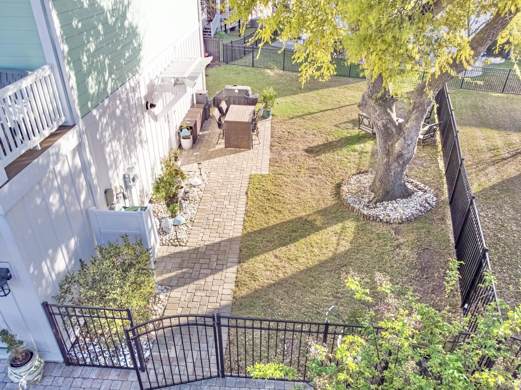2609093 | Photo 3