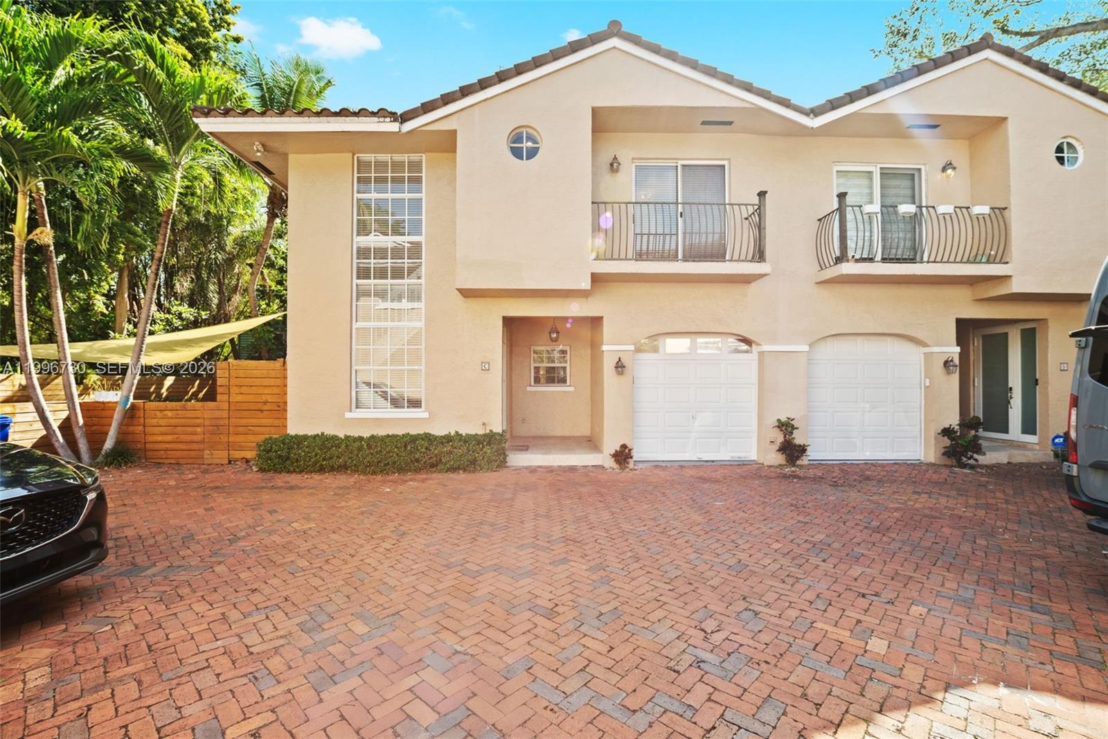 Grove Walk Townhomes Cond