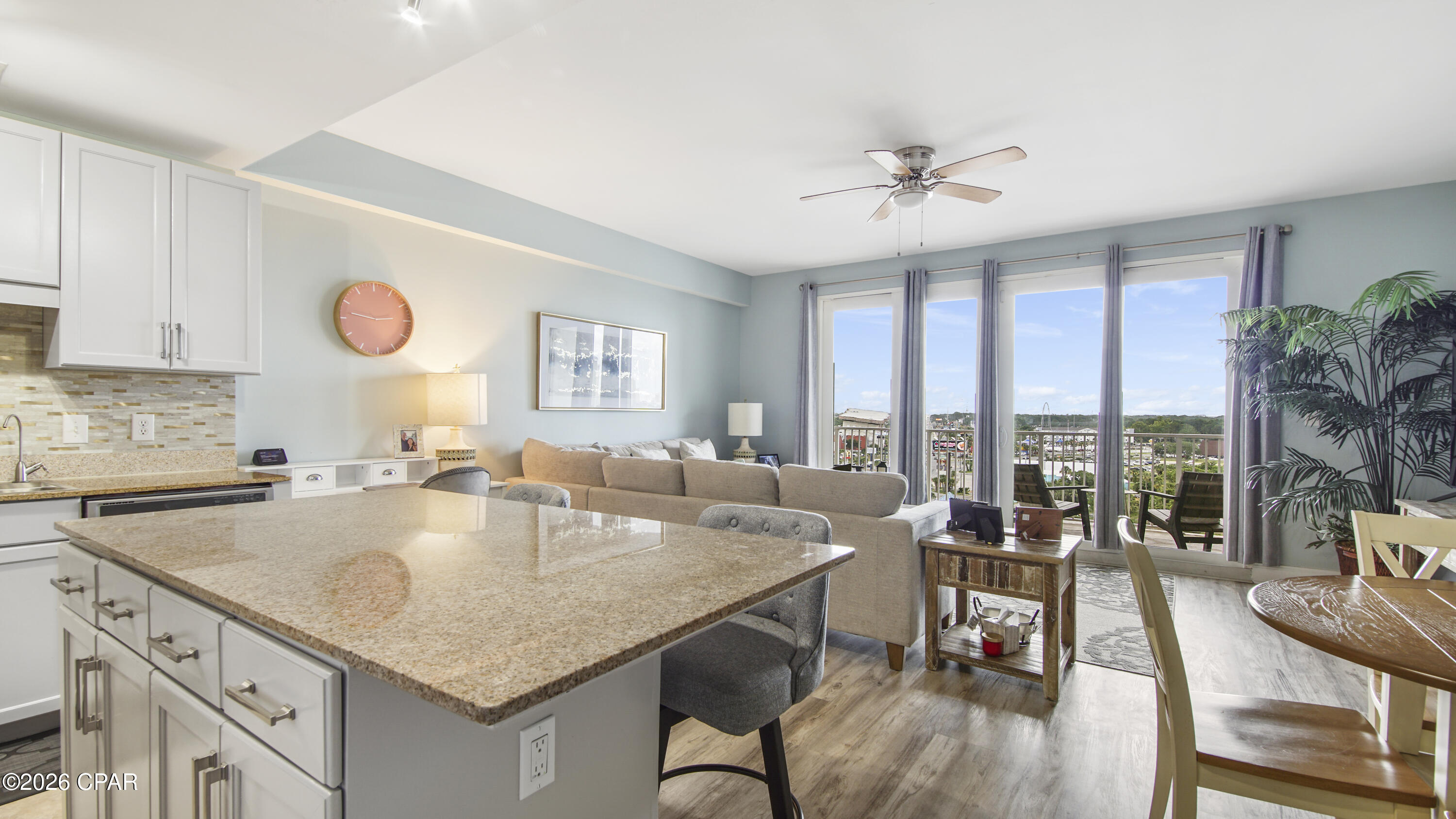 Image 2 For 9902 Thomas Drive 837