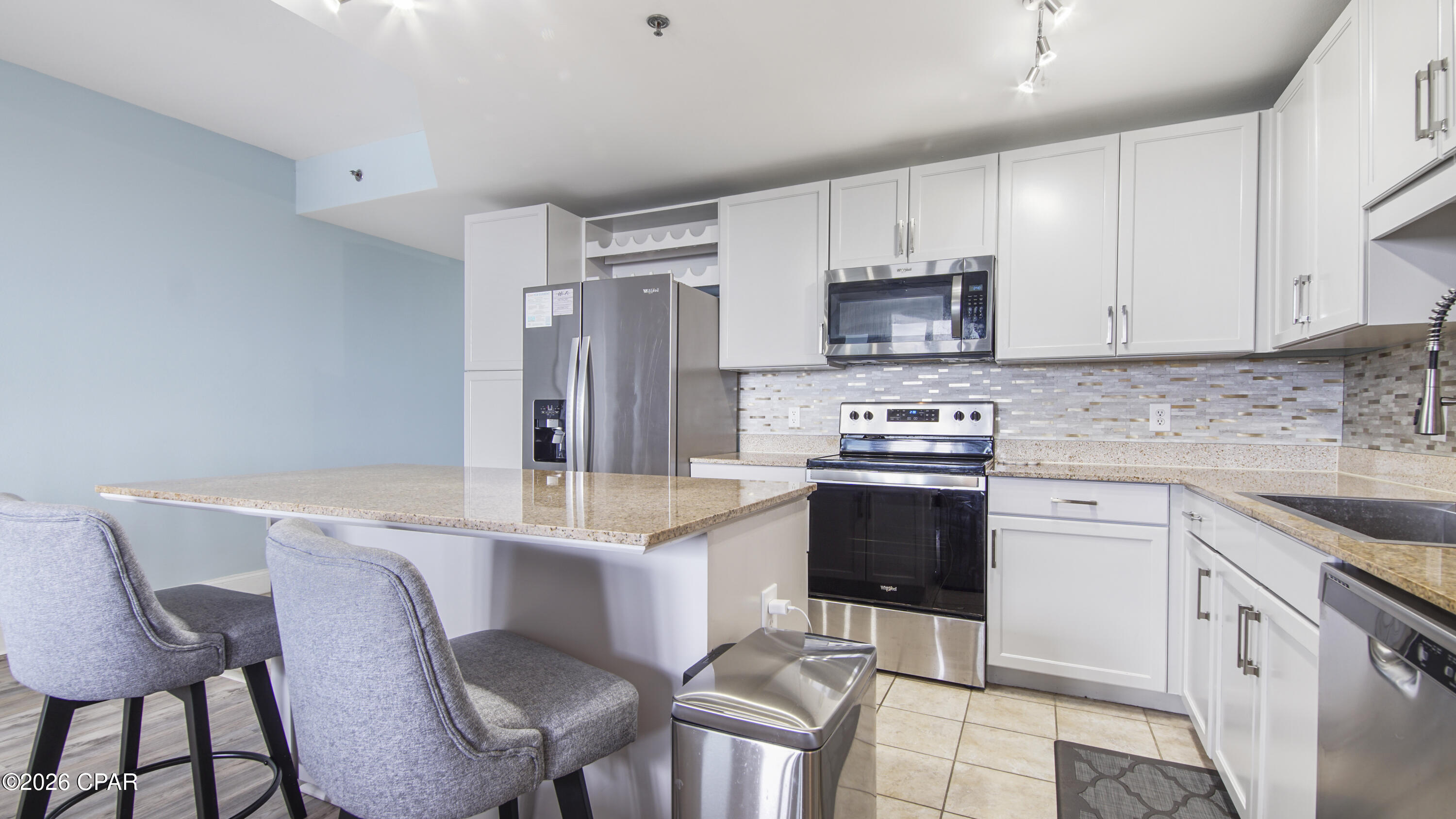 Image 6 For 9902 Thomas Drive 837