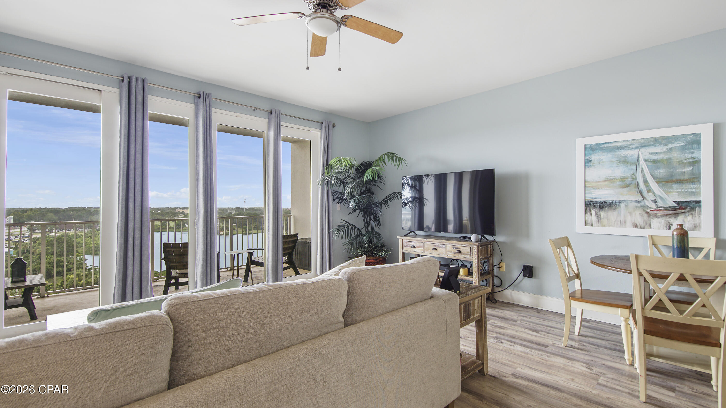 Image 8 For 9902 Thomas Drive 837