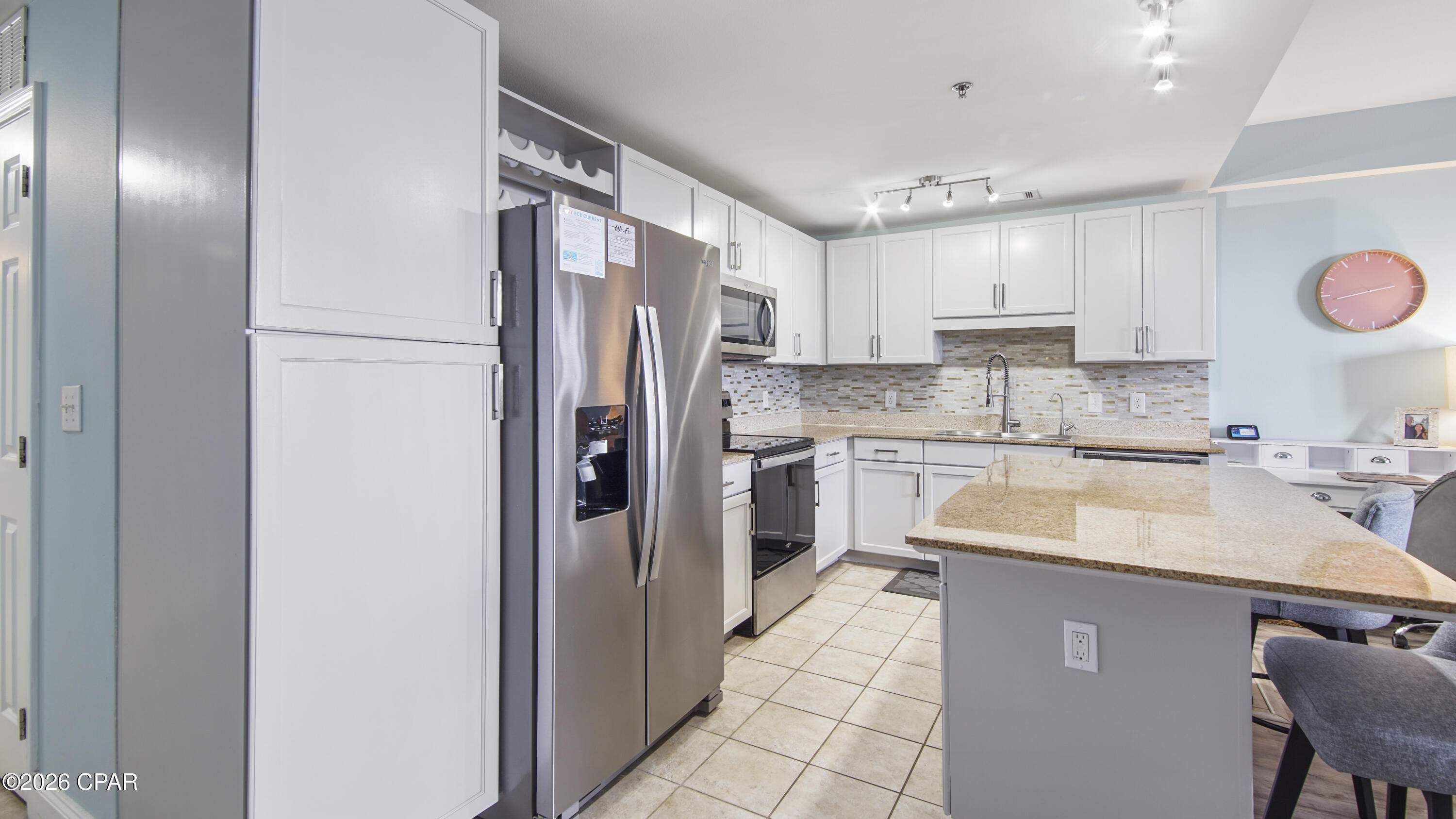 Image 9 For 9902 Thomas Drive 837