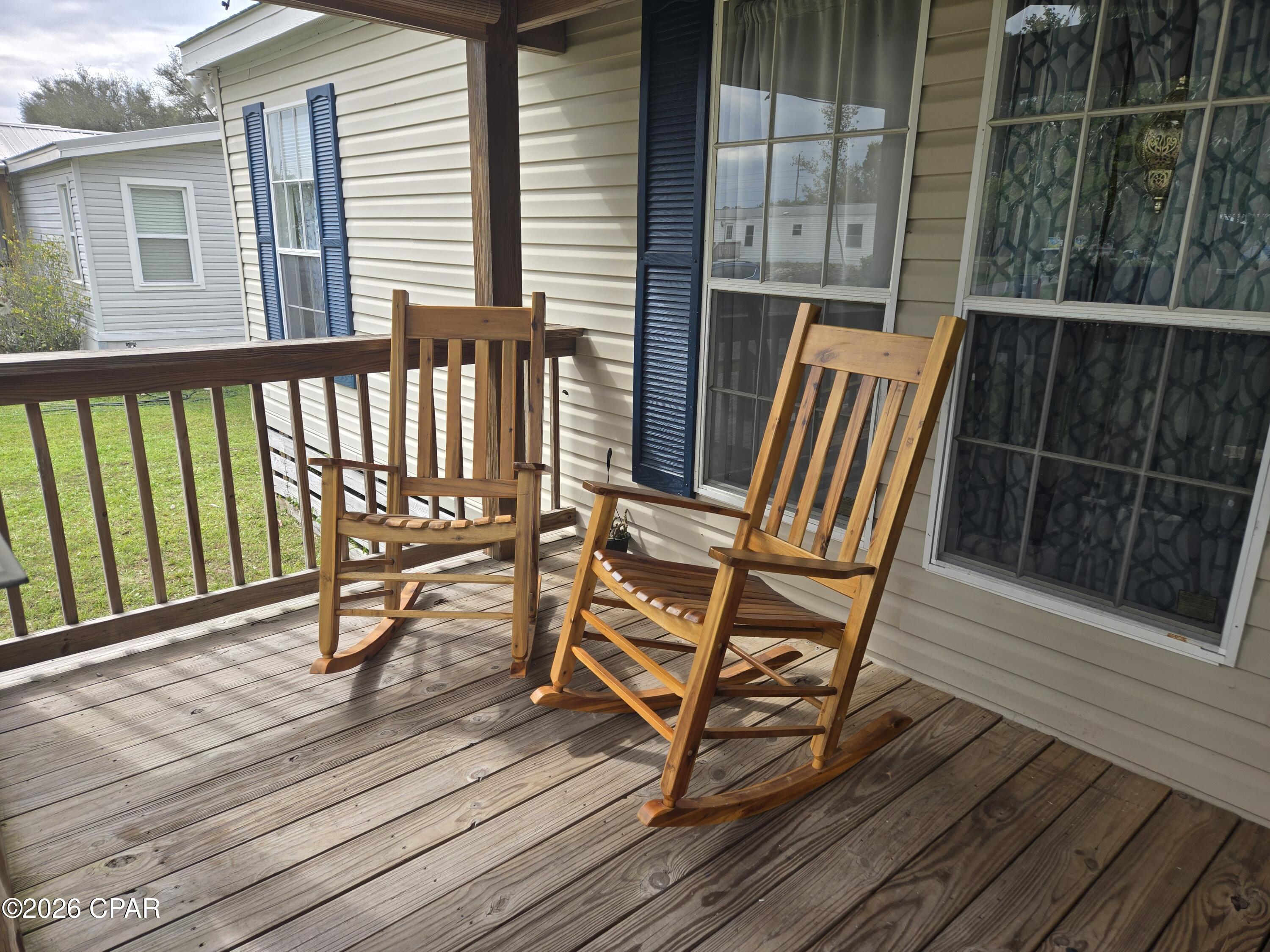 Listing photo id 3 for 2115 Bent Oak Court