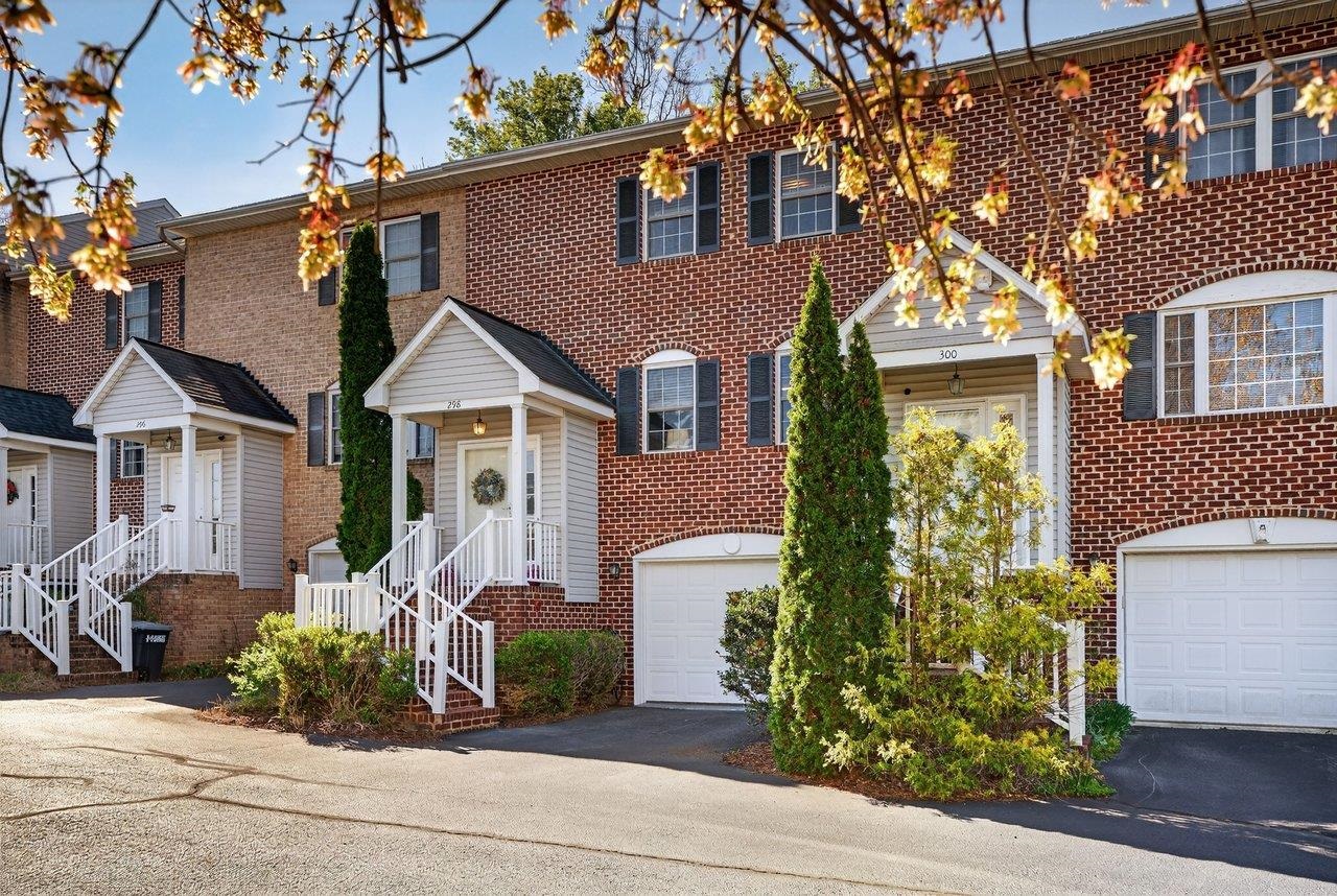 298 EMERALD DR exterior