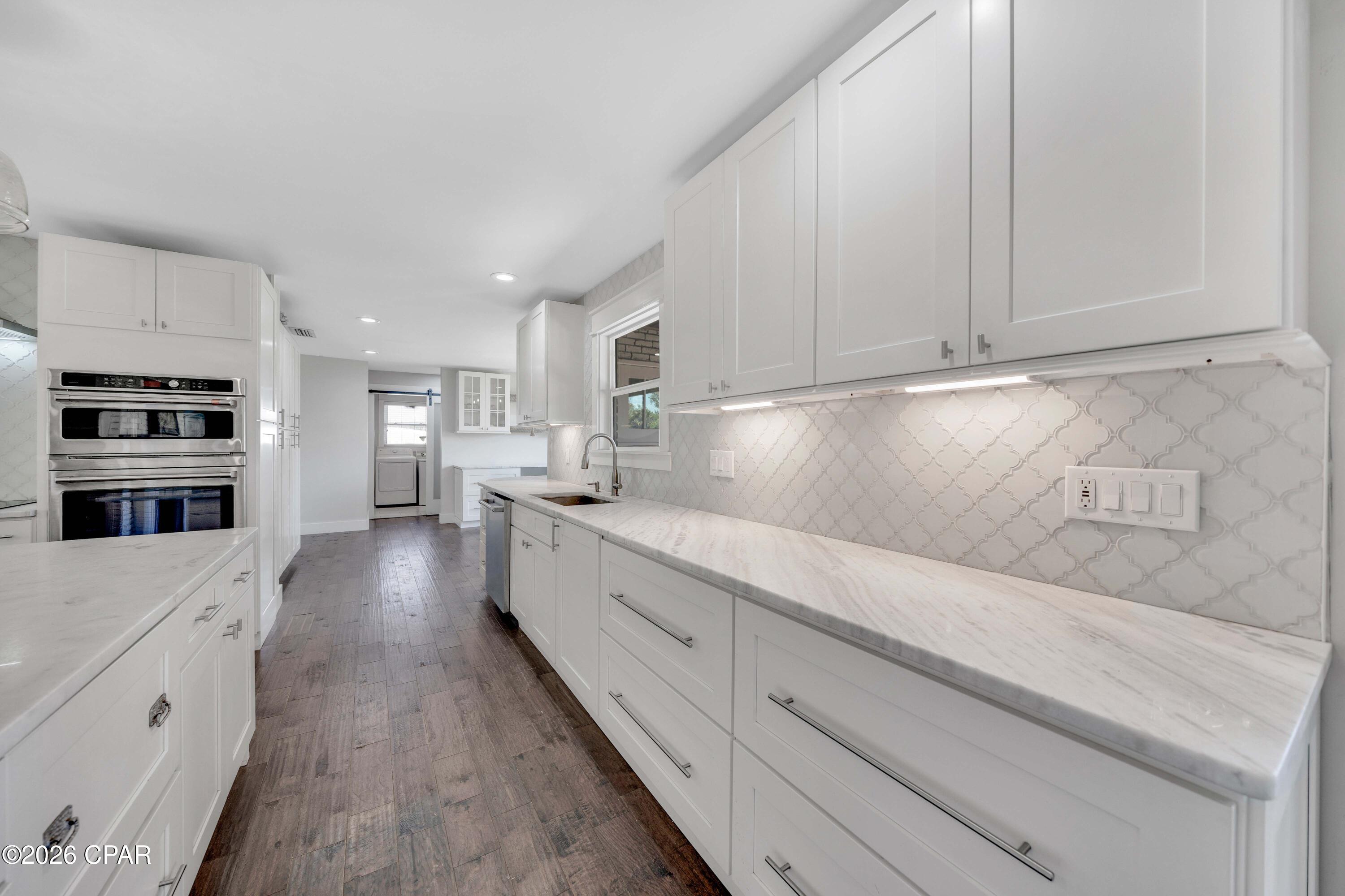 Listing photo id 13 for 2903 27th Street