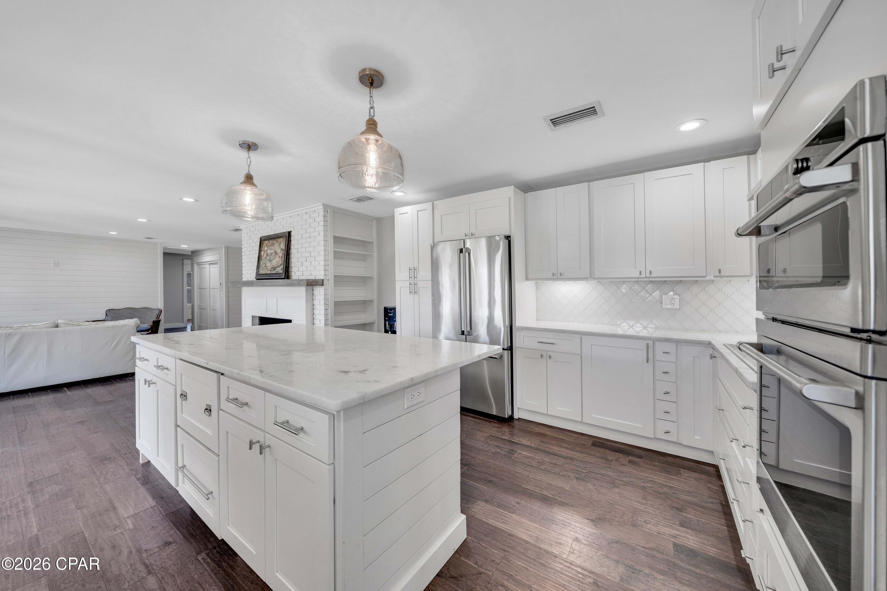 Listing photo id 17 for 2903 27th Street