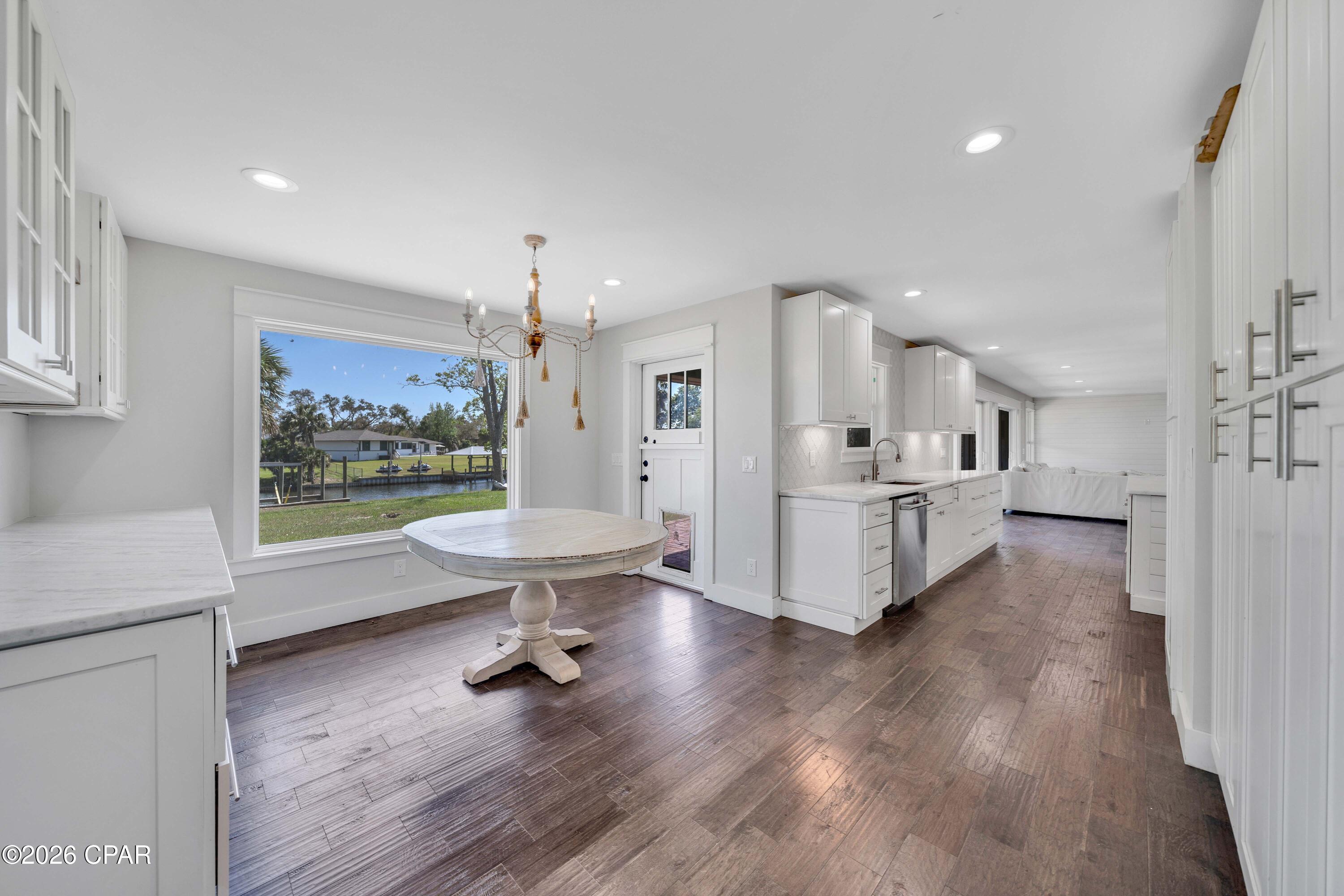 Listing photo id 19 for 2903 27th Street