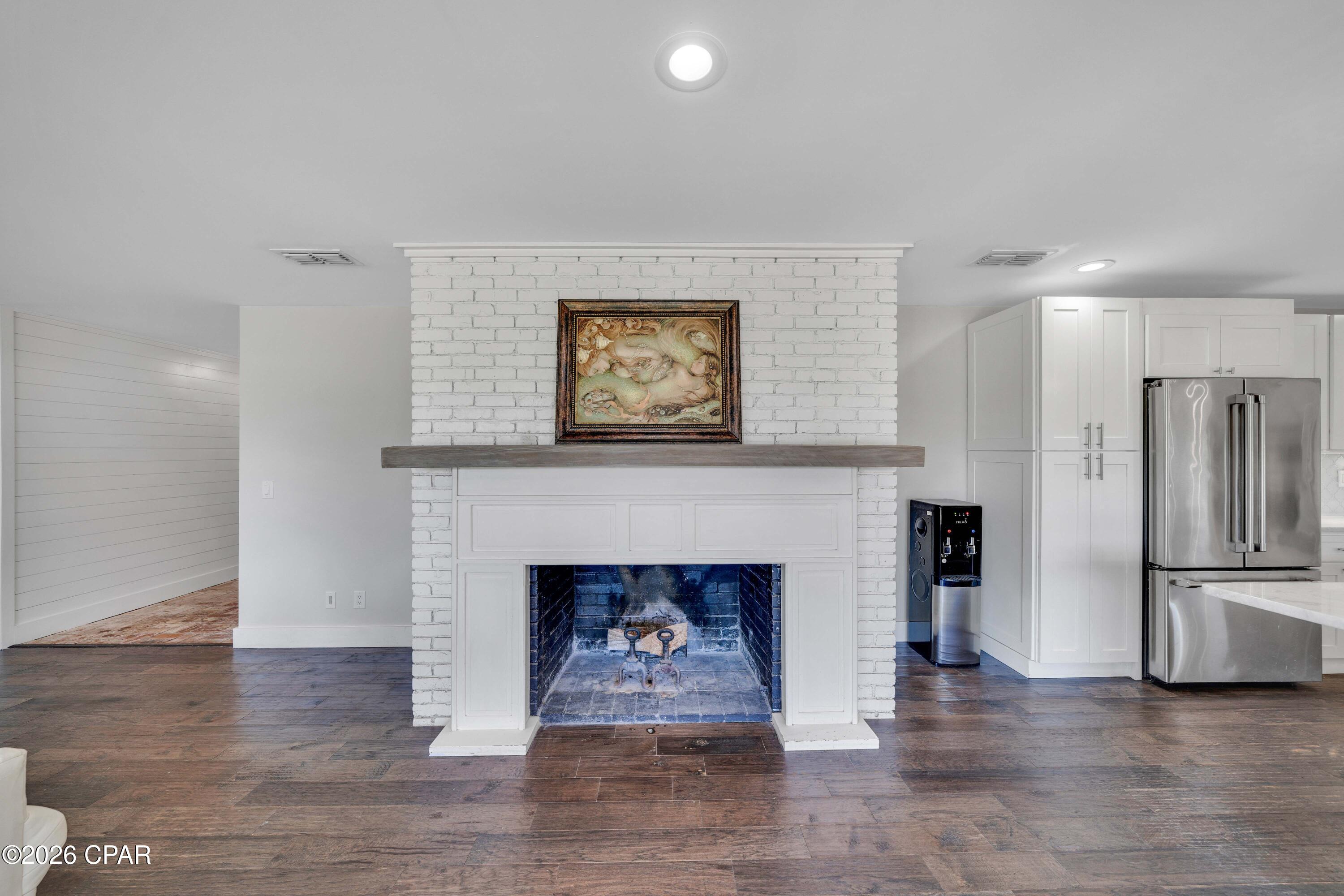 Listing photo id 9 for 2903 27th Street