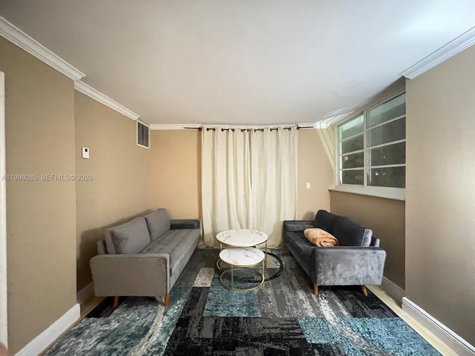 1750 James Apartments Con