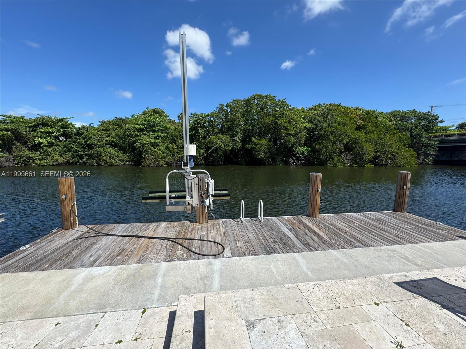 Spacious garage and storage at 3041 44th St - Home in Dania Beach