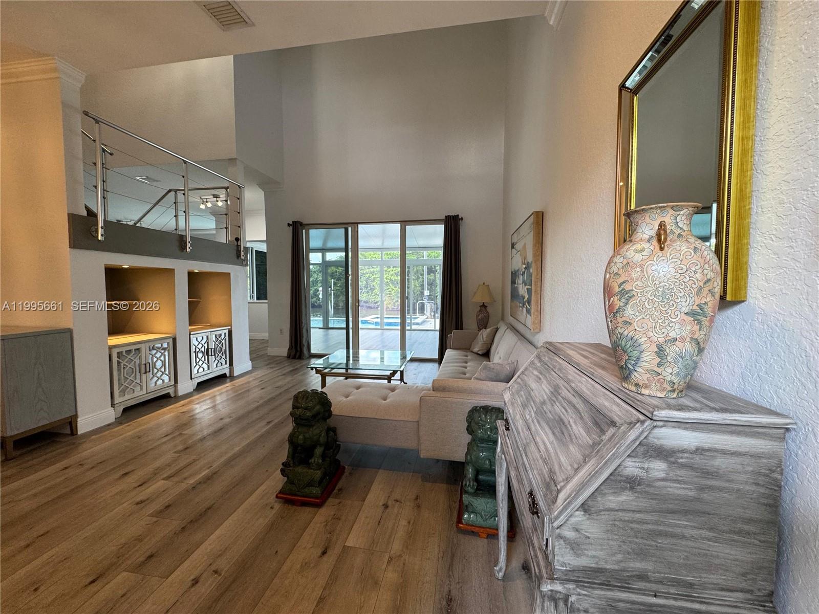 Spacious garage and storage at 3041 44th St - Home in Dania Beach