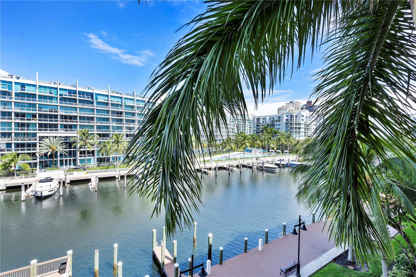 Alaqua Condo