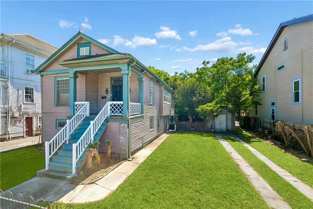 Homes for sale in New Orleans, LA | 7718 Cohn St, New Orleans, LA 70118 | MLS# 2552193
