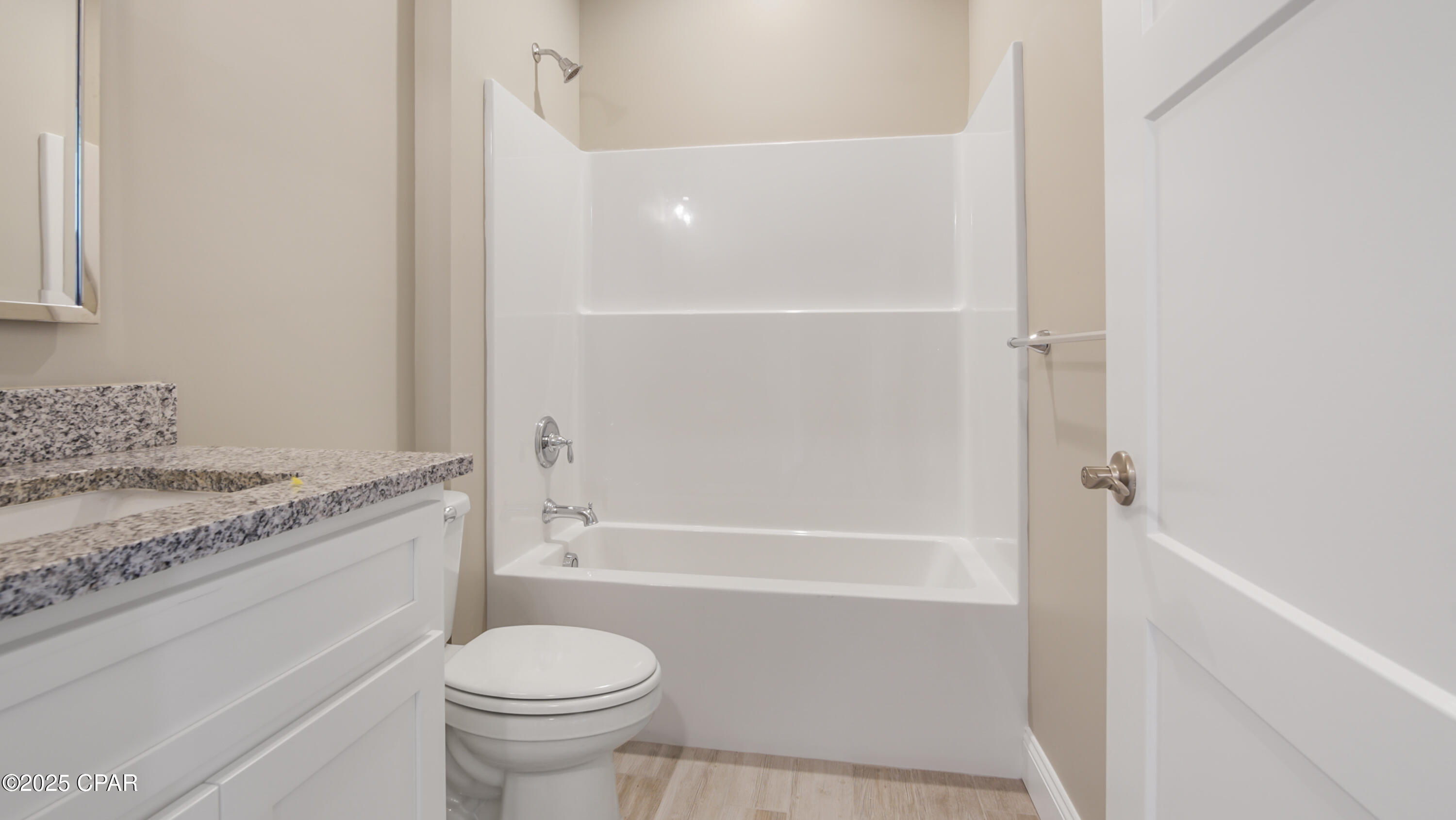 Image 13 For 3215 2nd Plaza