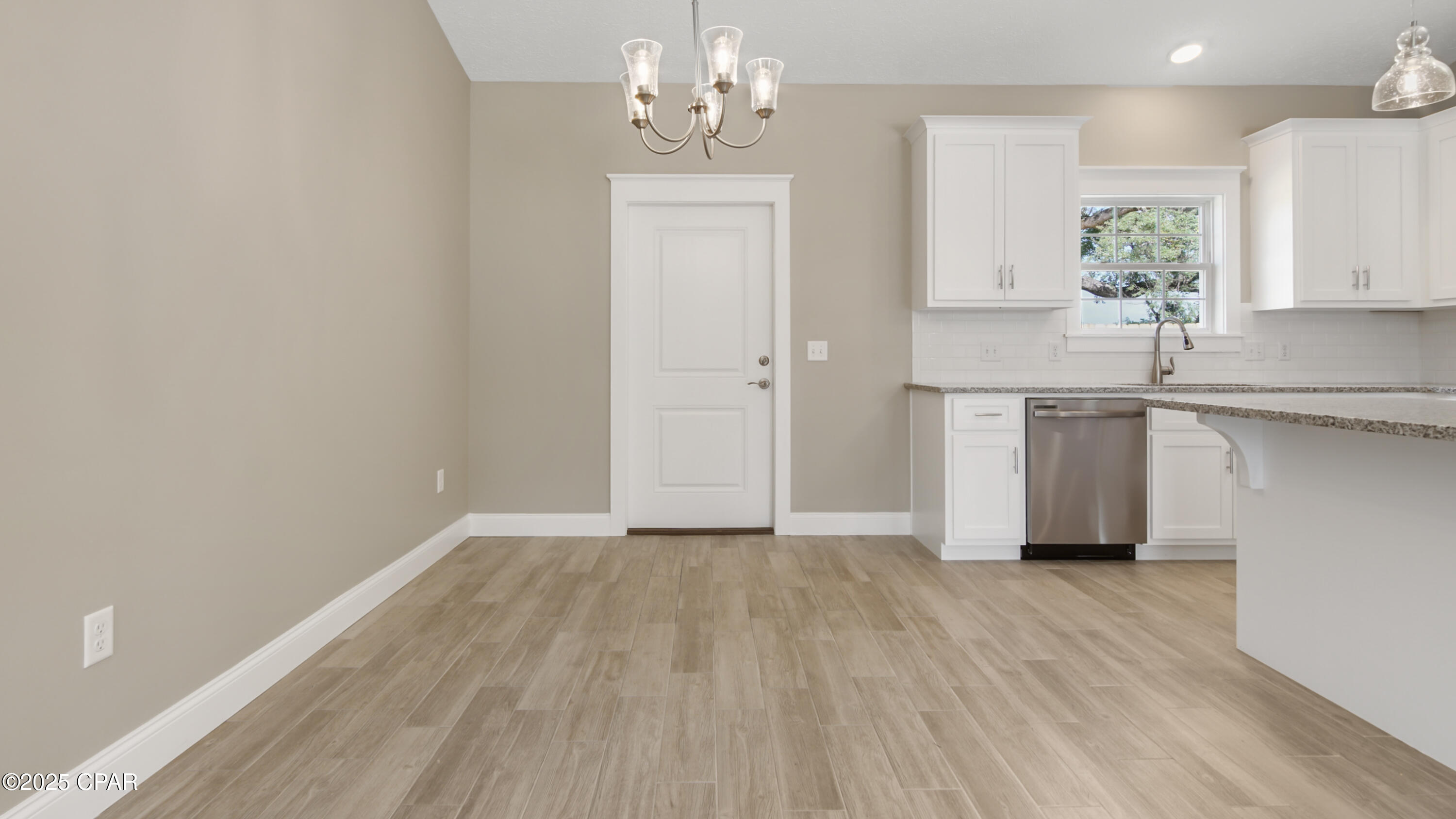 Image 3 For 3215 2nd Plaza