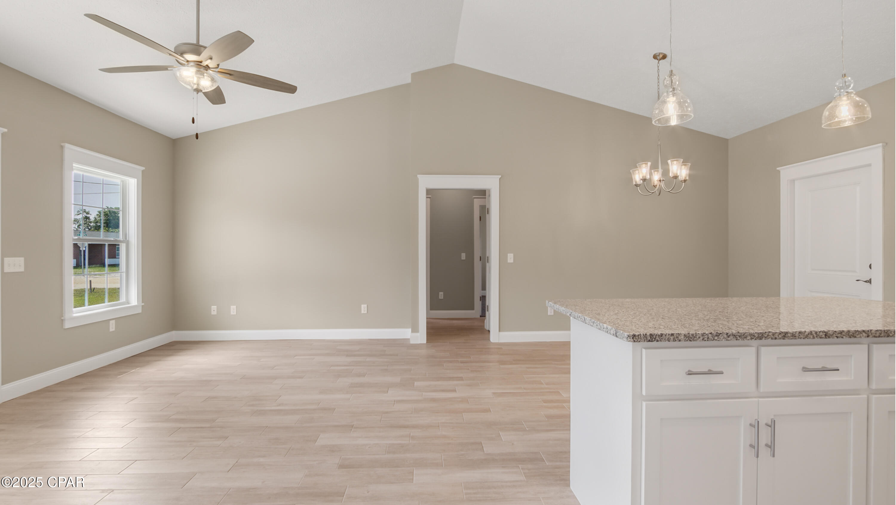 Image 8 For 3215 2nd Plaza