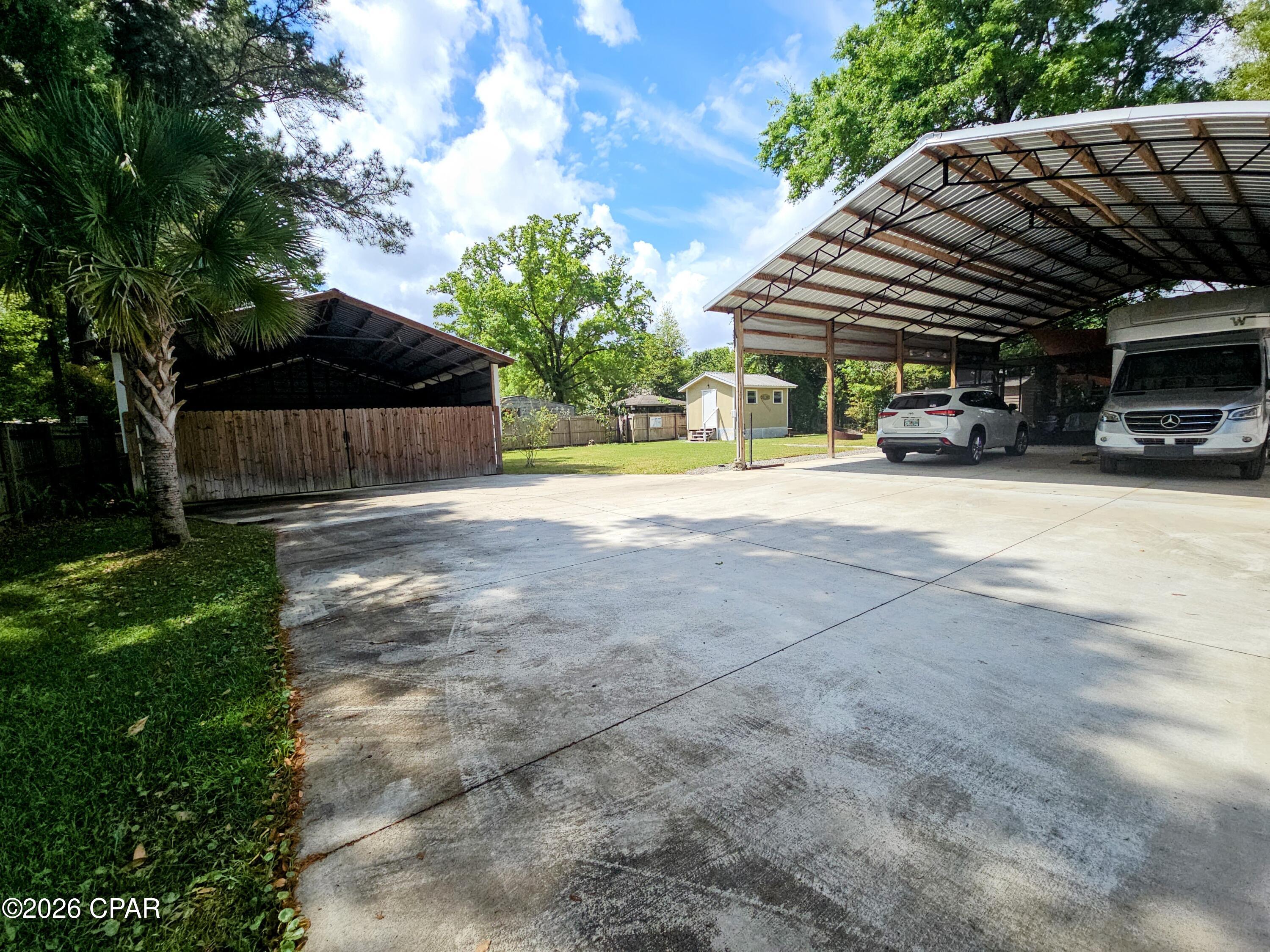 Homes for sale in Wewahitchka, FL | 140 Donna'S Pl, Wewahitchka, FL 32465 | MLS# 788189