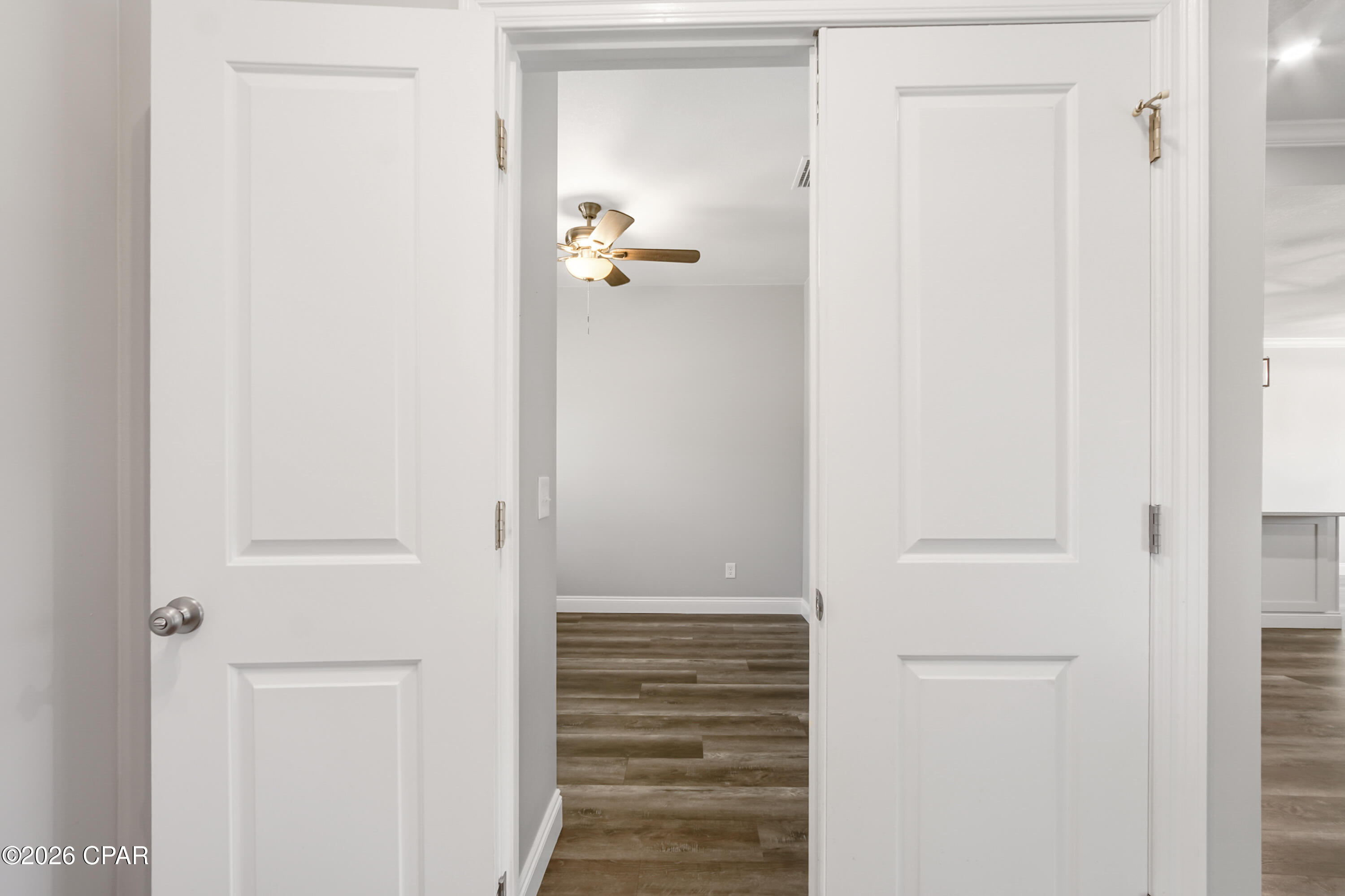 Image 10 For 132 White Oaks Boulevard