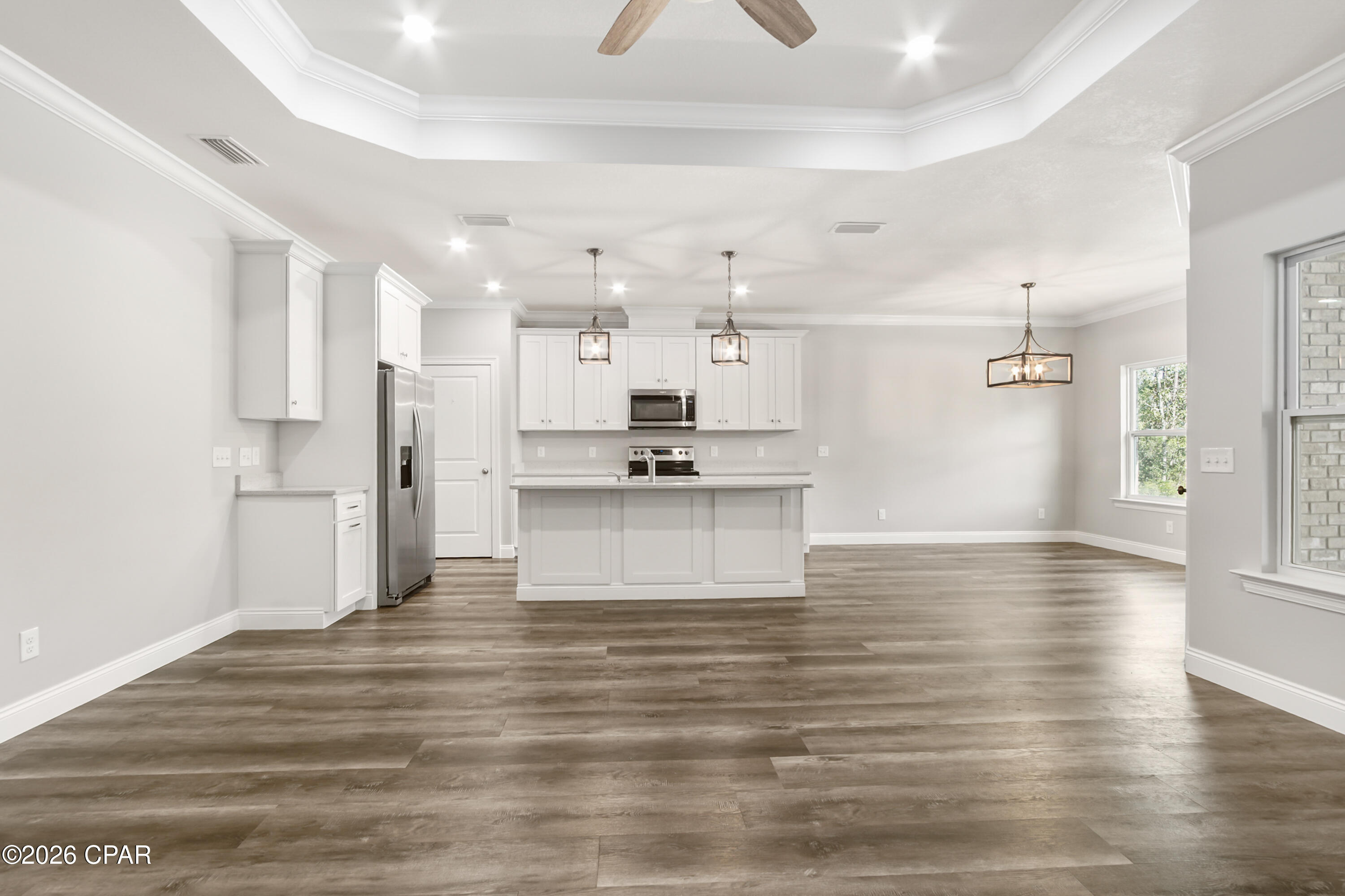 Image 14 For 132 White Oaks Boulevard