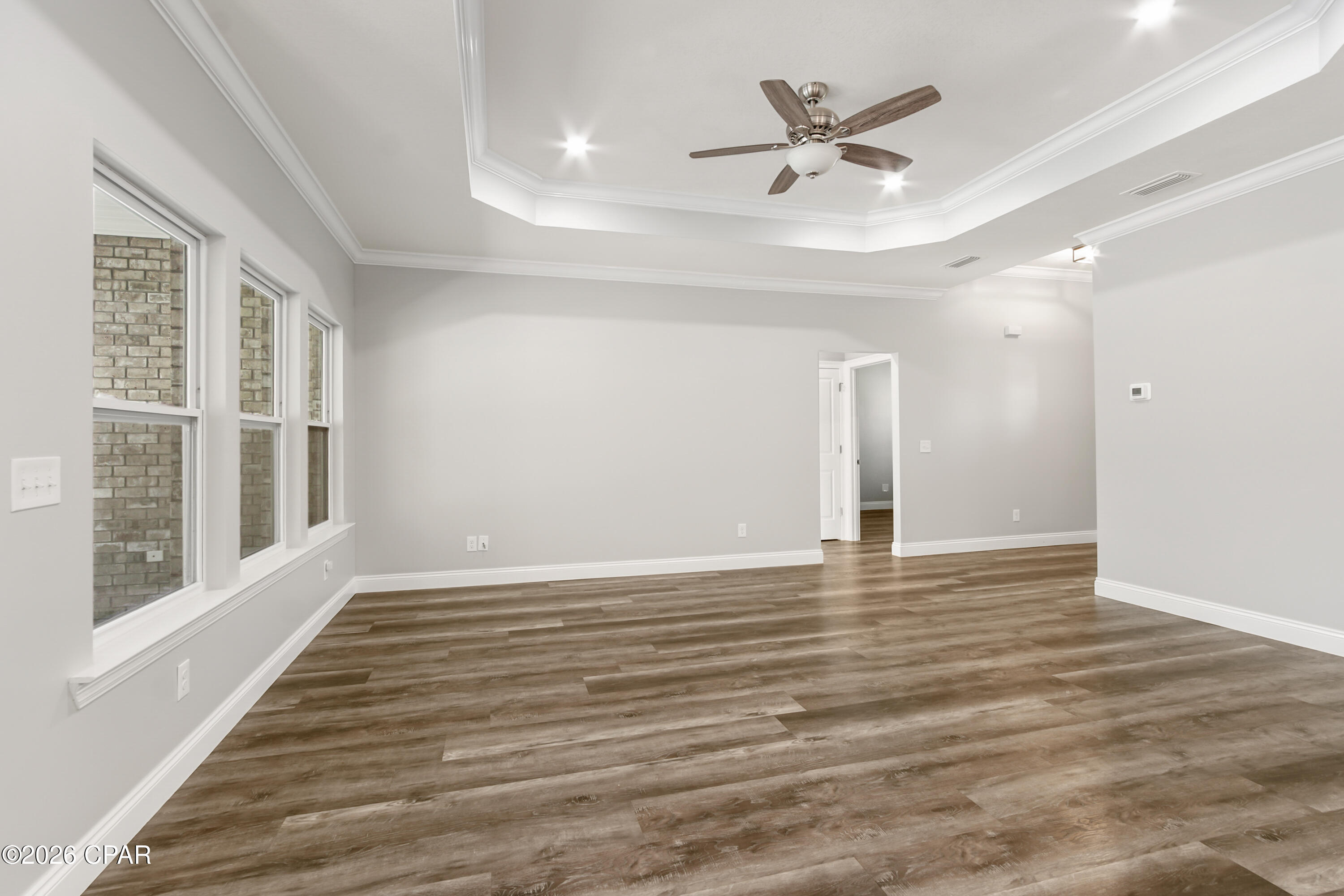 Image 15 For 132 White Oaks Boulevard