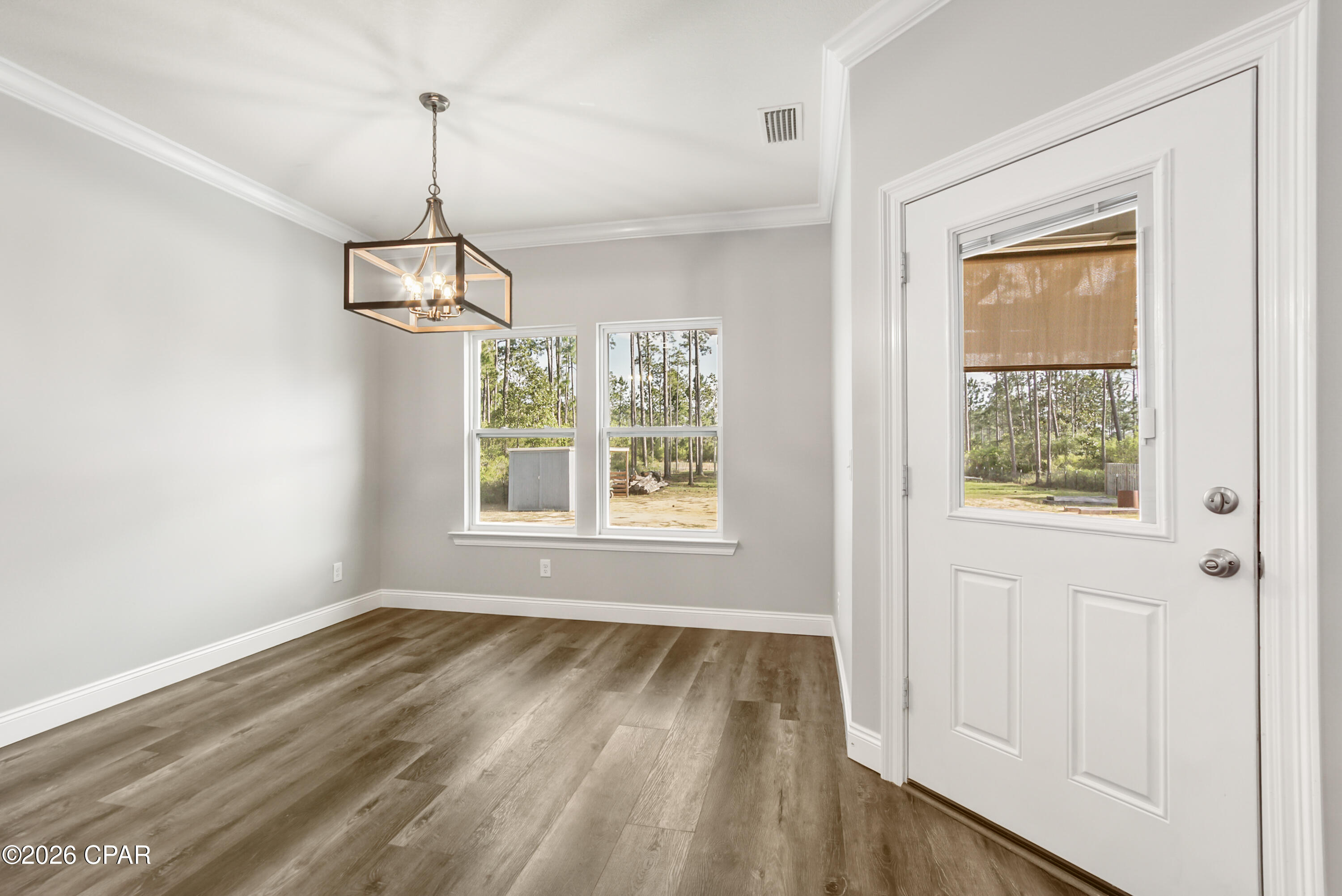 Image 19 For 132 White Oaks Boulevard