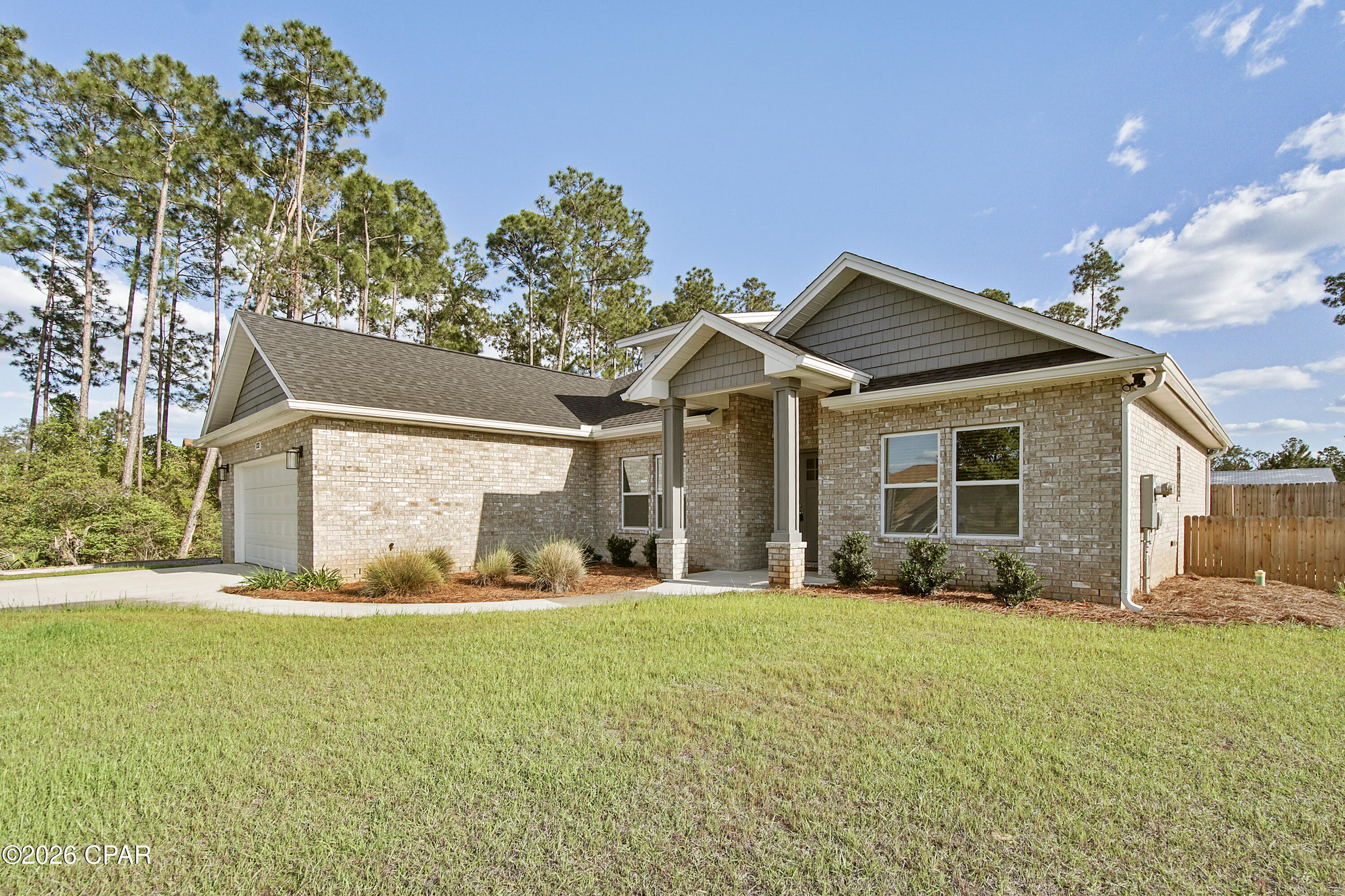 Image 2 For 132 White Oaks Boulevard