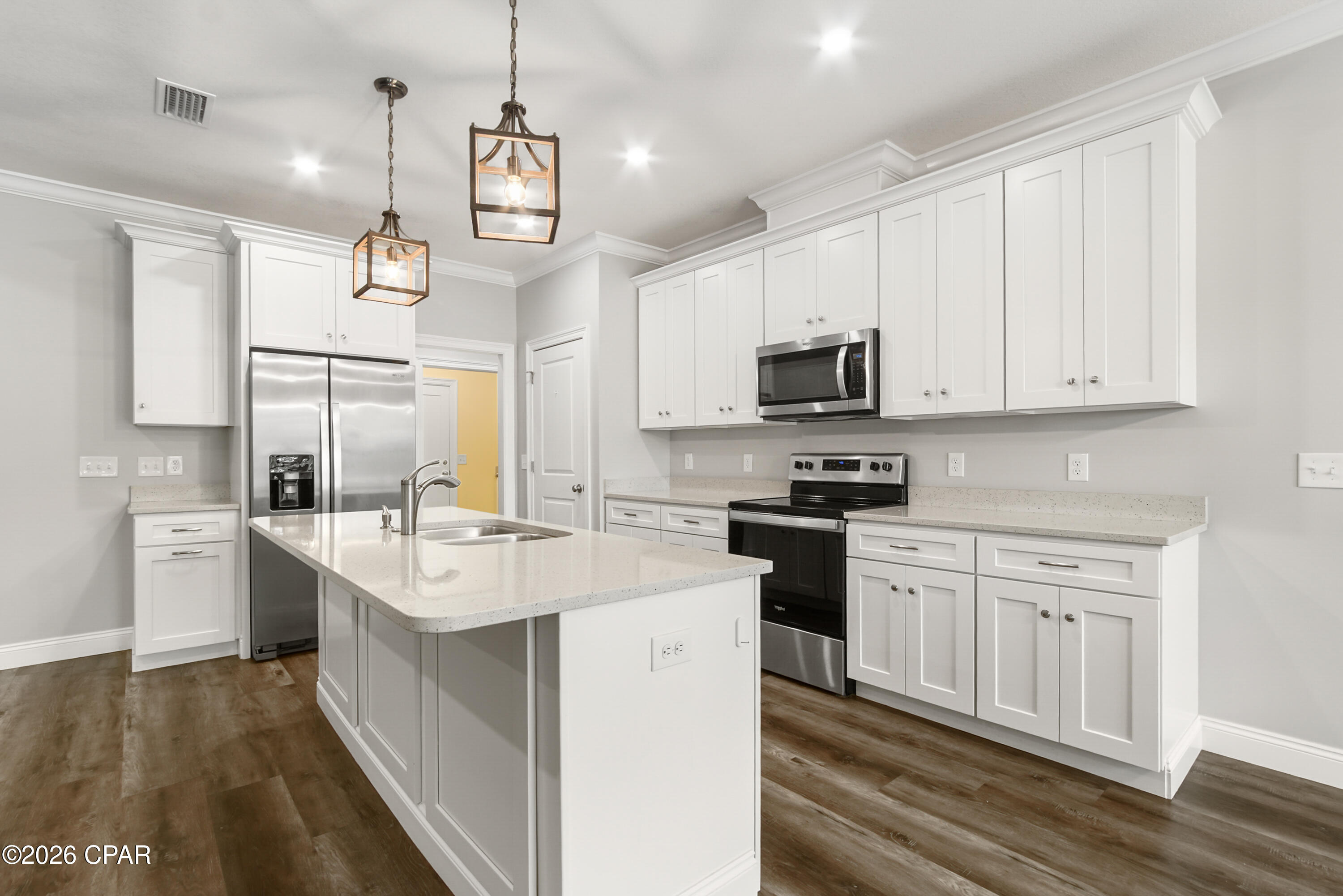 Image 21 For 132 White Oaks Boulevard