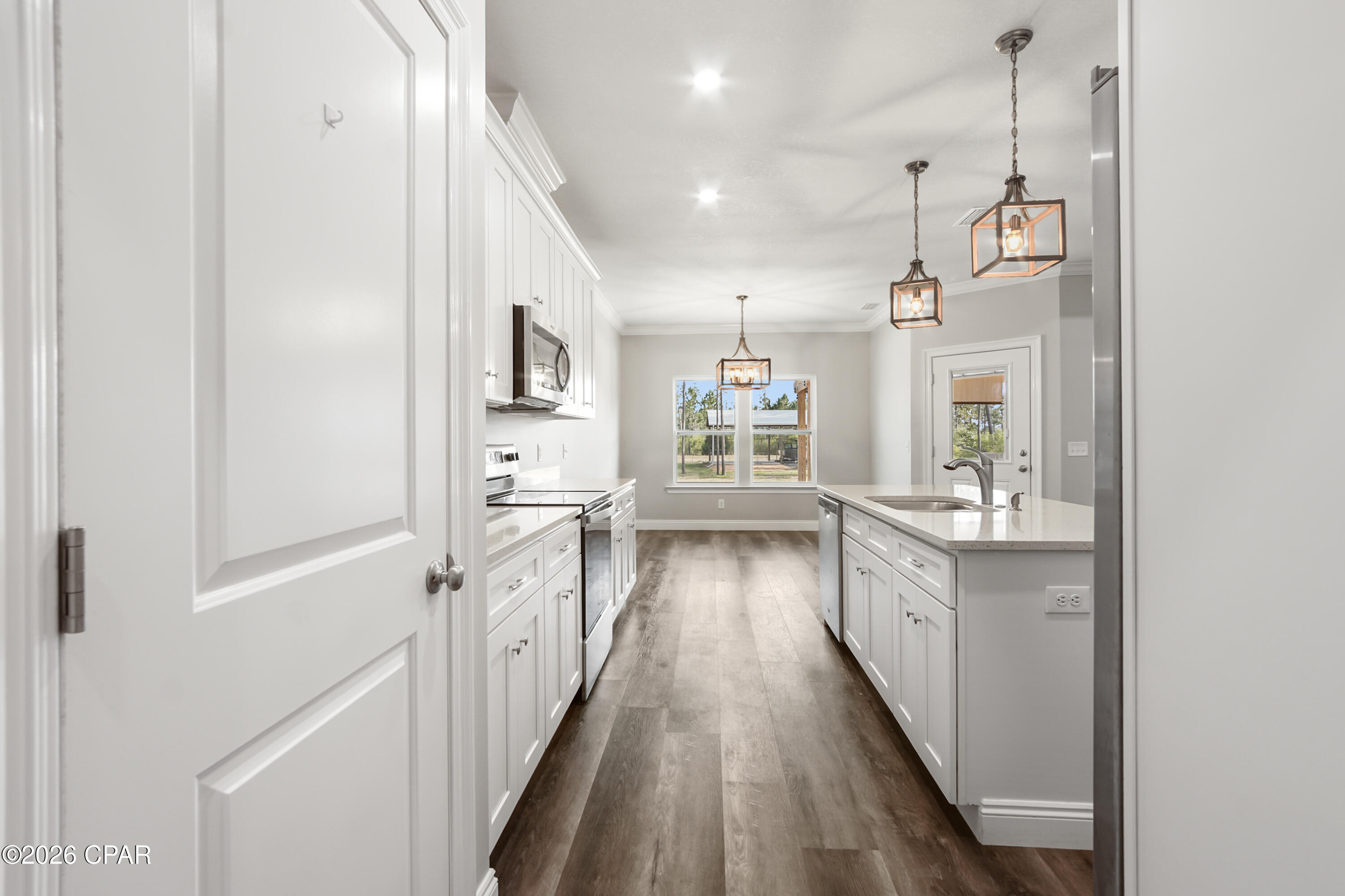 Image 24 For 132 White Oaks Boulevard