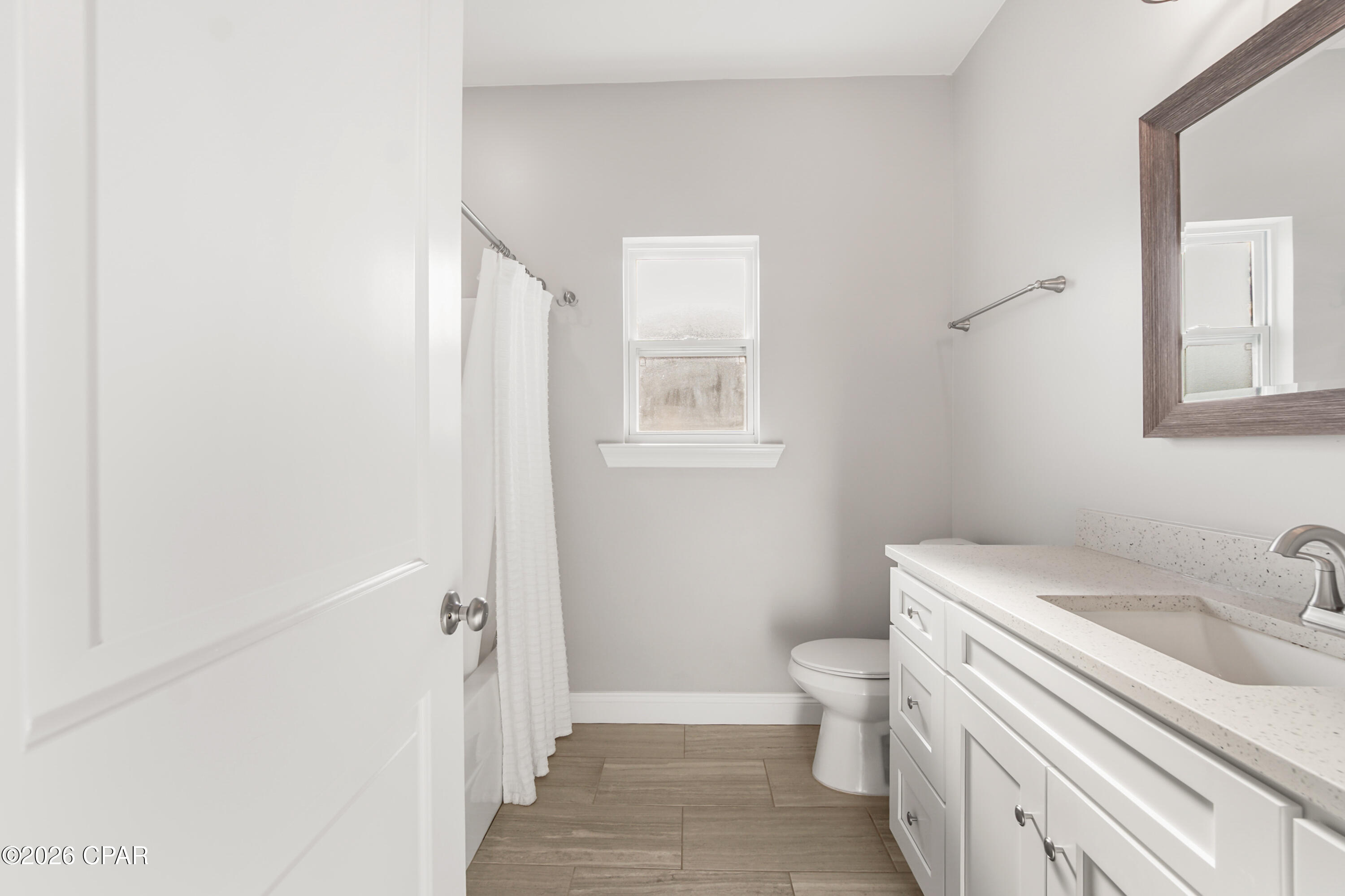 Image 29 For 132 White Oaks Boulevard