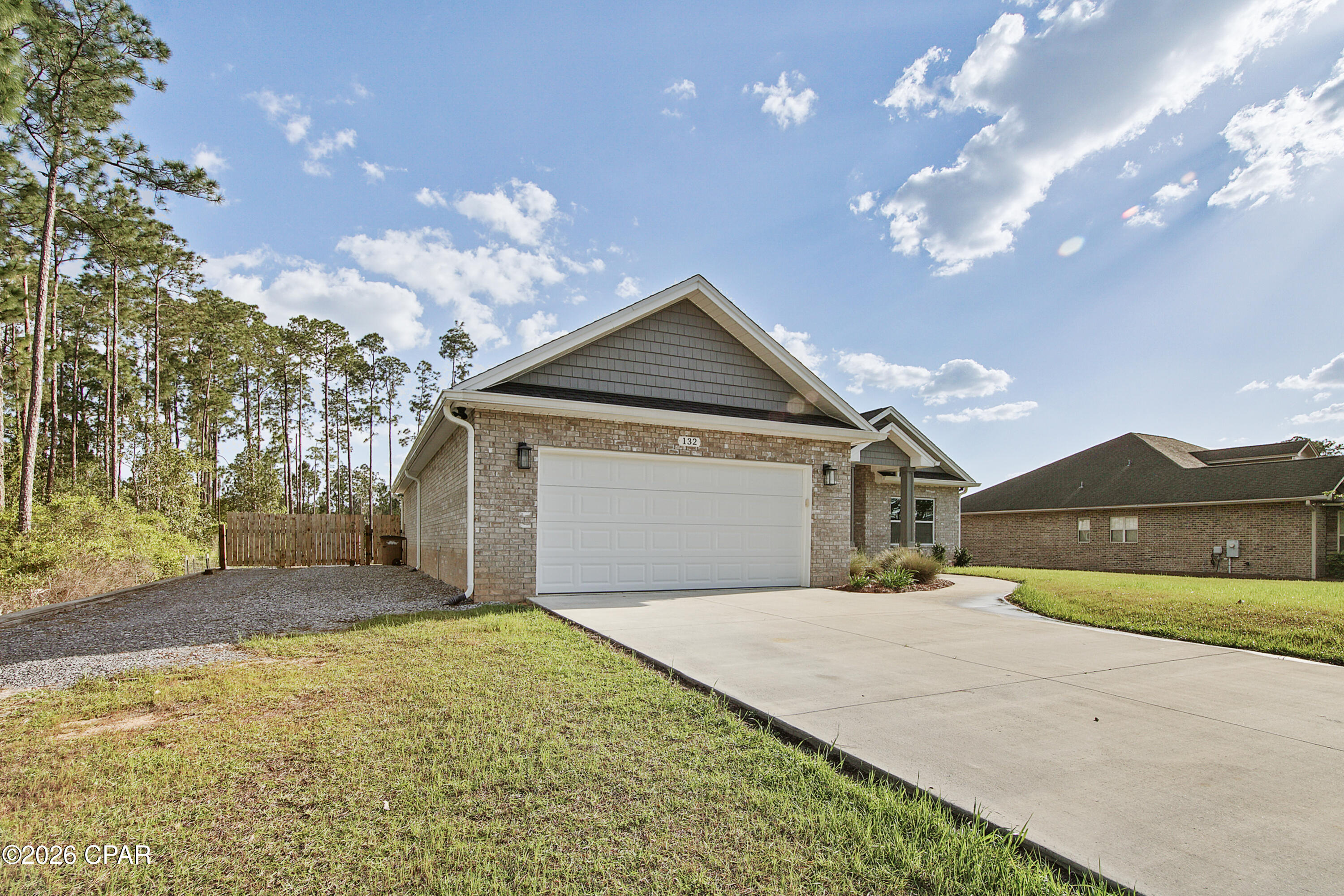 Image 3 For 132 White Oaks Boulevard