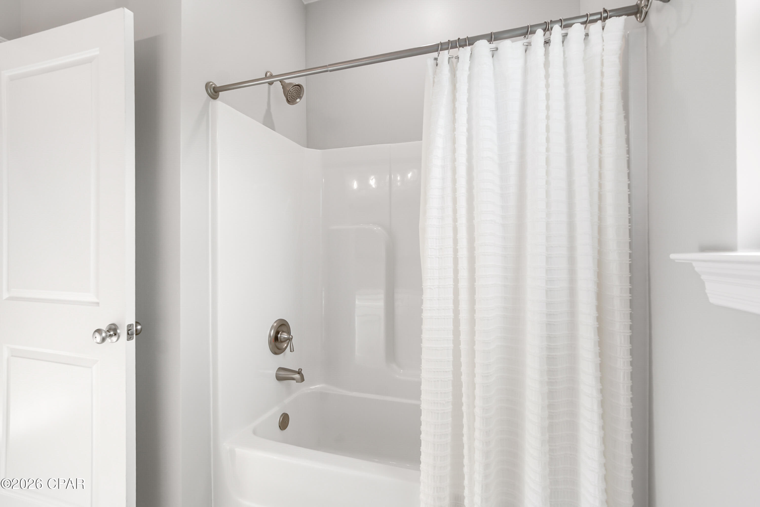 Image 30 For 132 White Oaks Boulevard