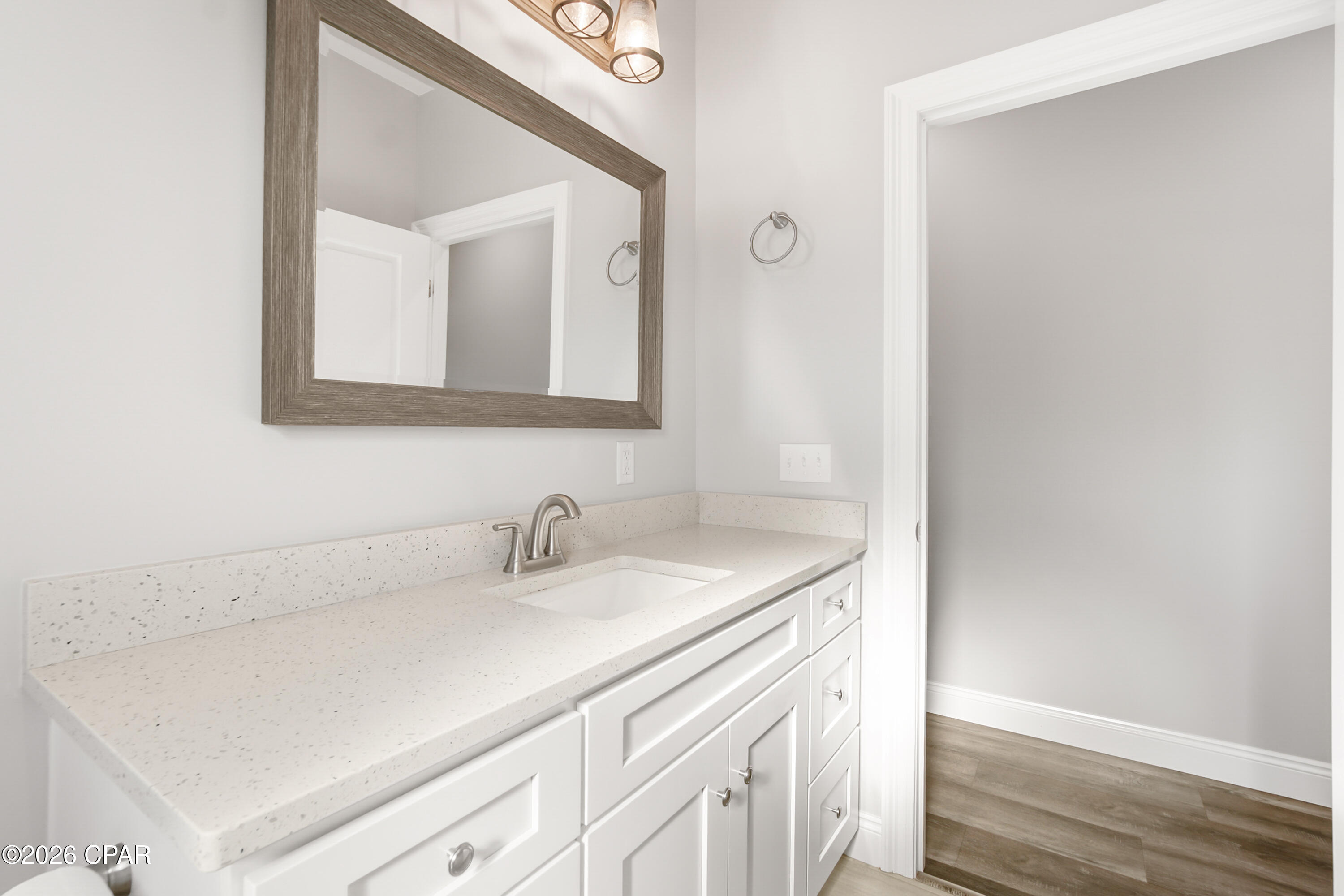 Image 31 For 132 White Oaks Boulevard