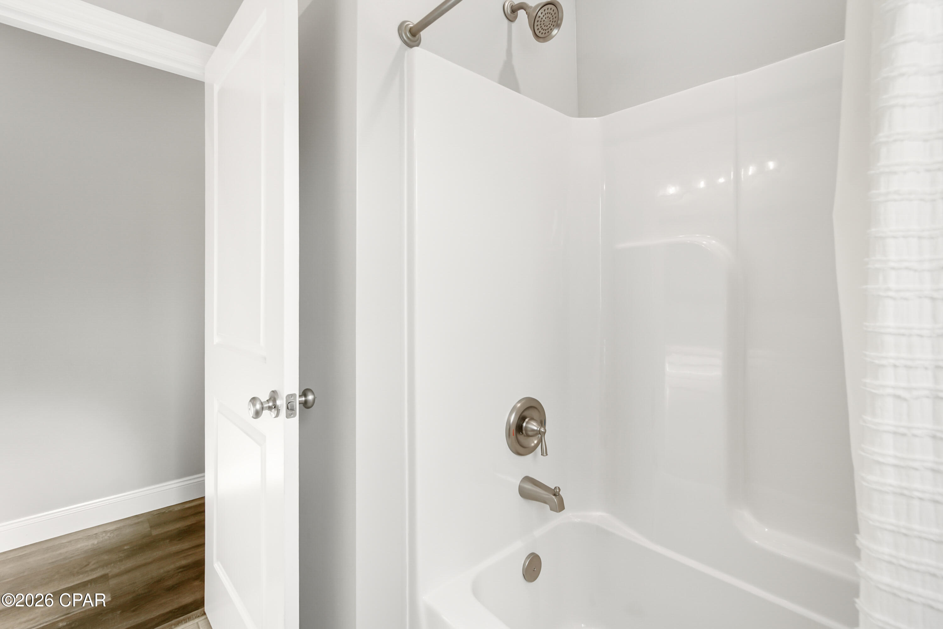 Image 32 For 132 White Oaks Boulevard