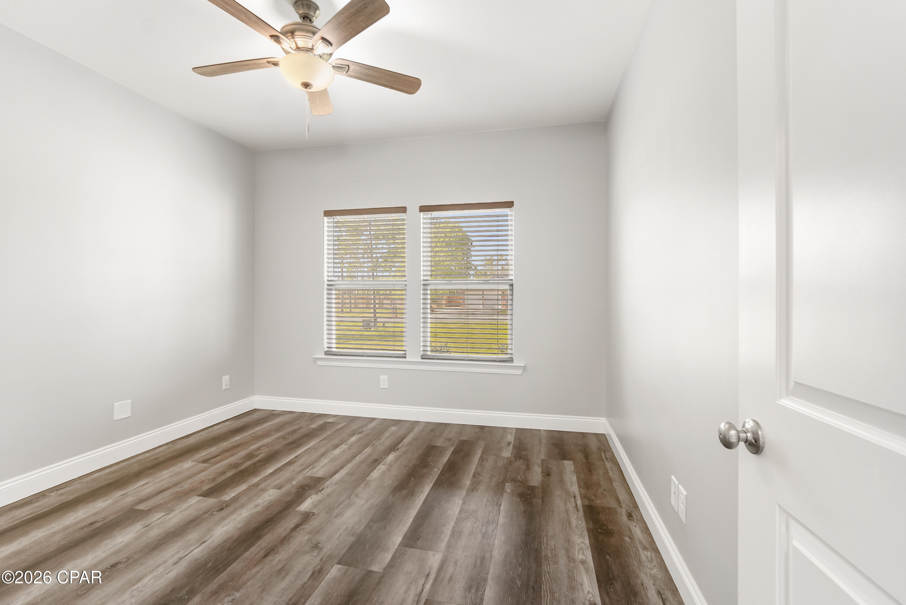 Image 33 For 132 White Oaks Boulevard