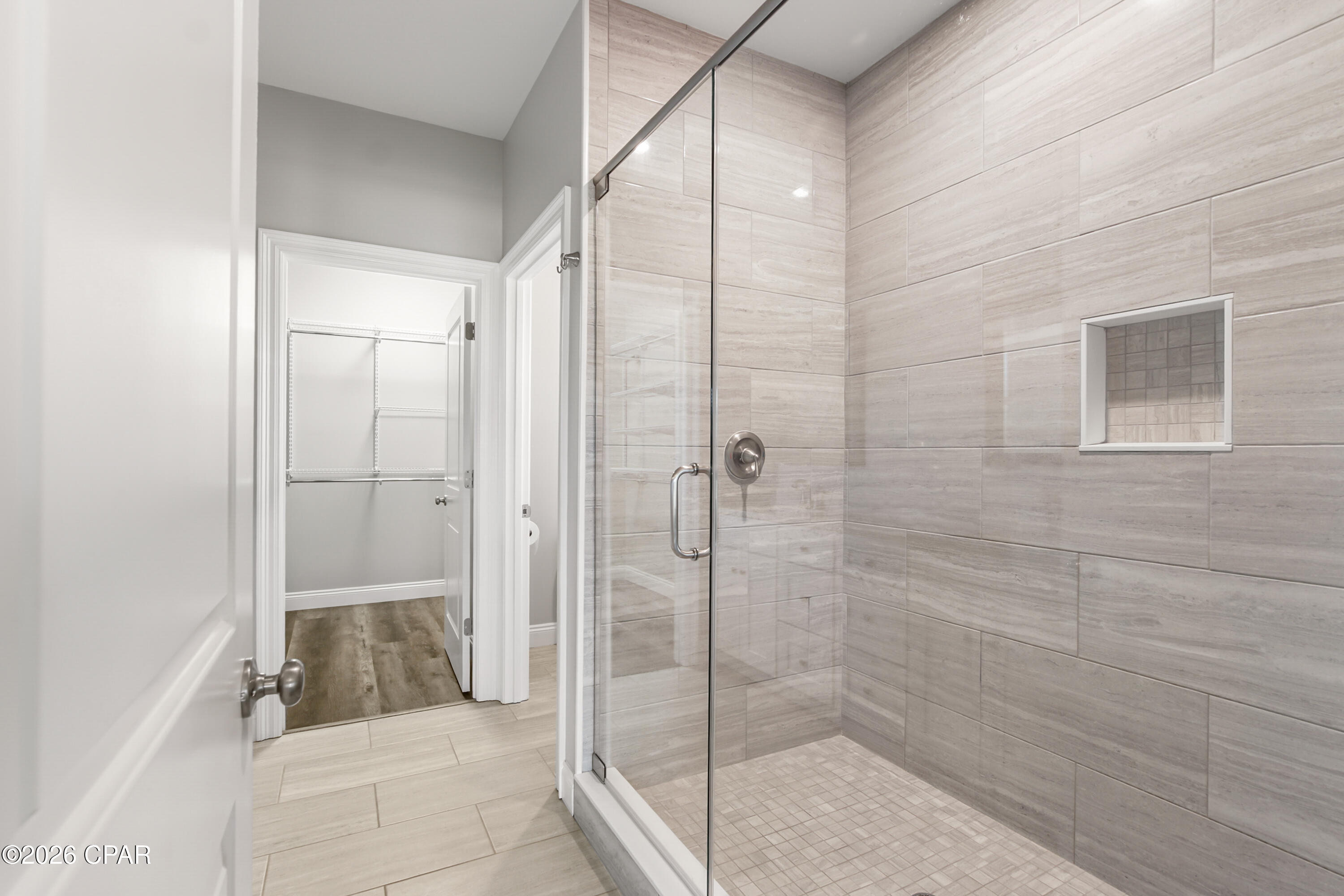 Image 40 For 132 White Oaks Boulevard