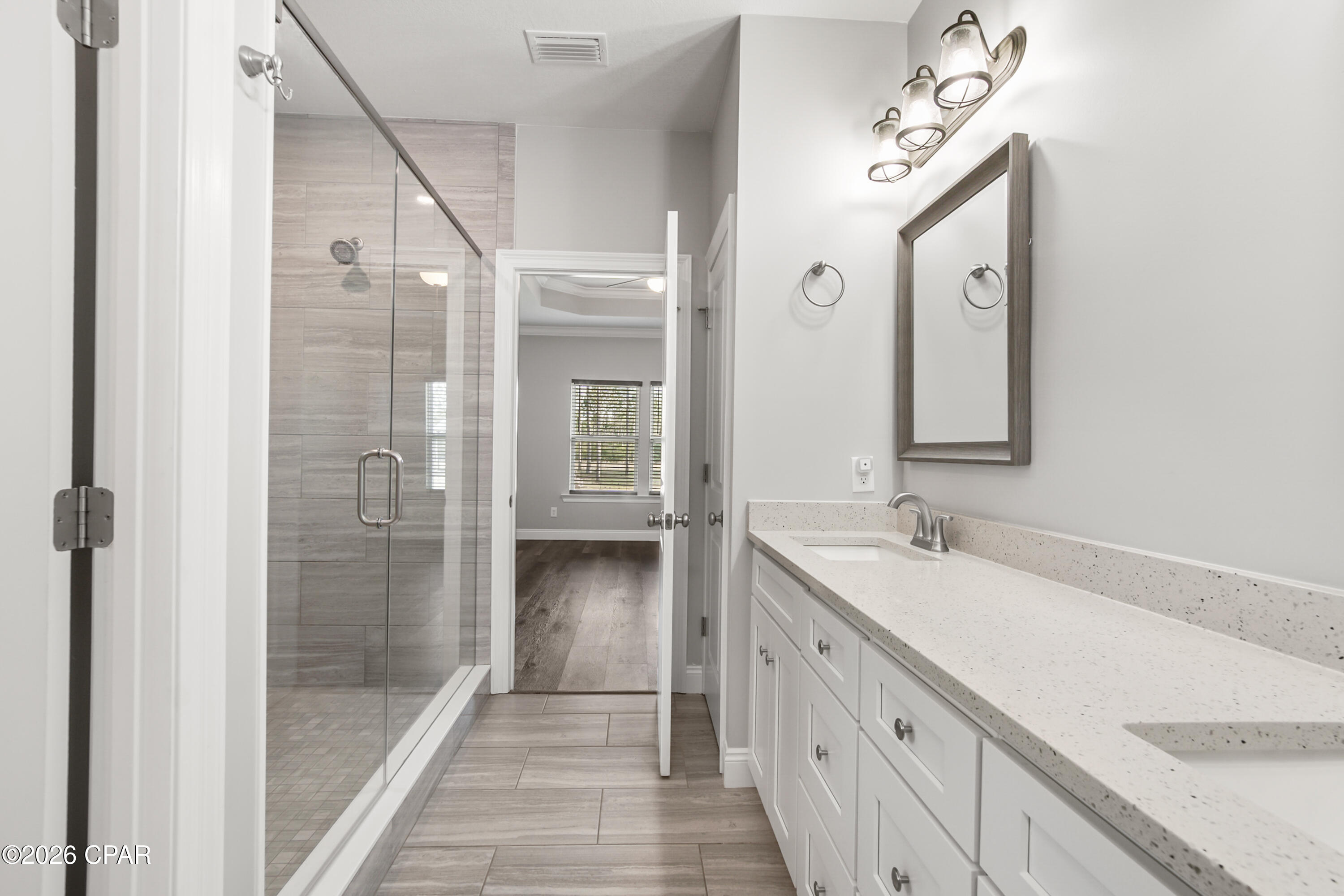 Image 43 For 132 White Oaks Boulevard